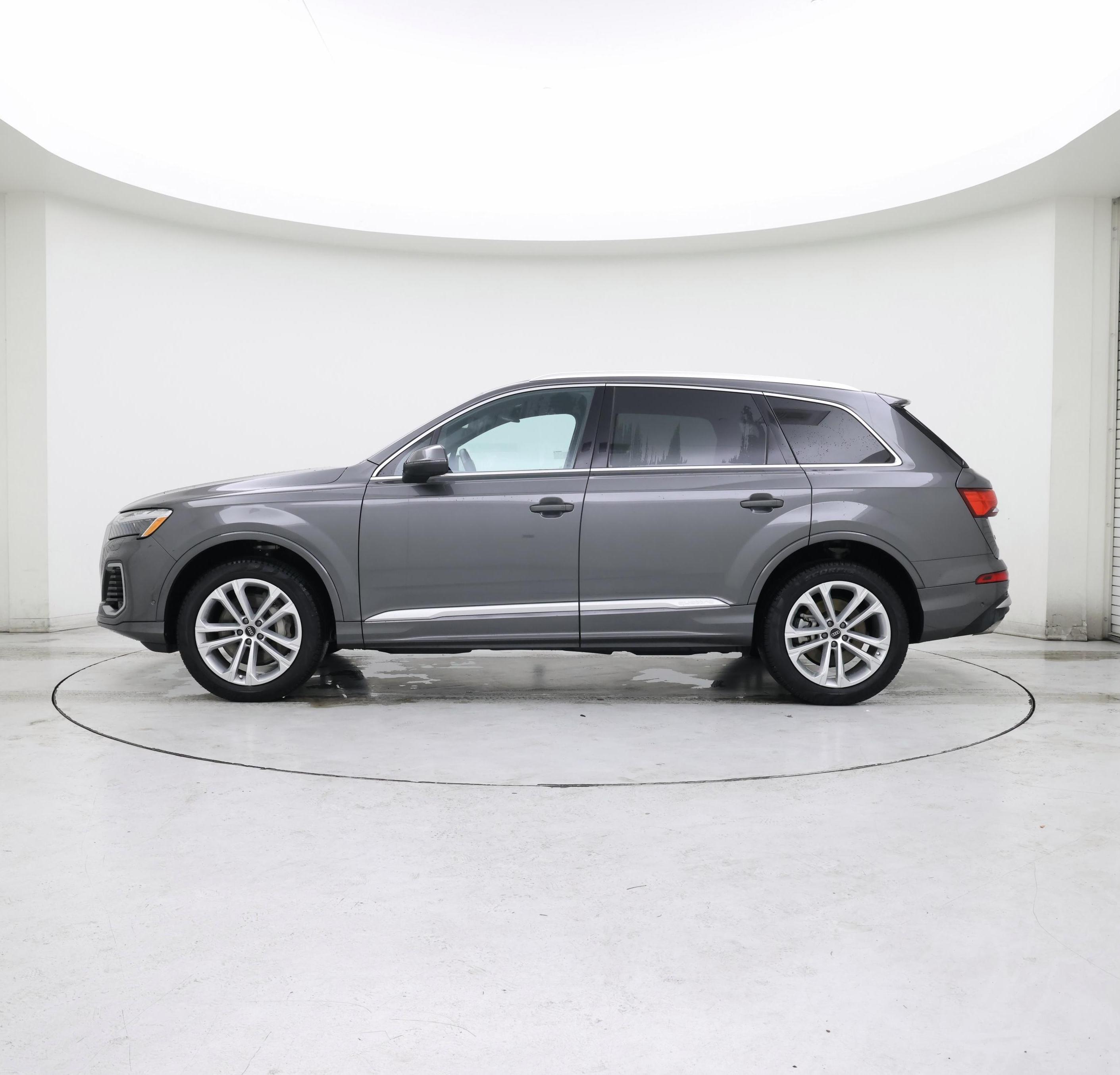 Thumbnail: 2025 Audi Q7 - 3