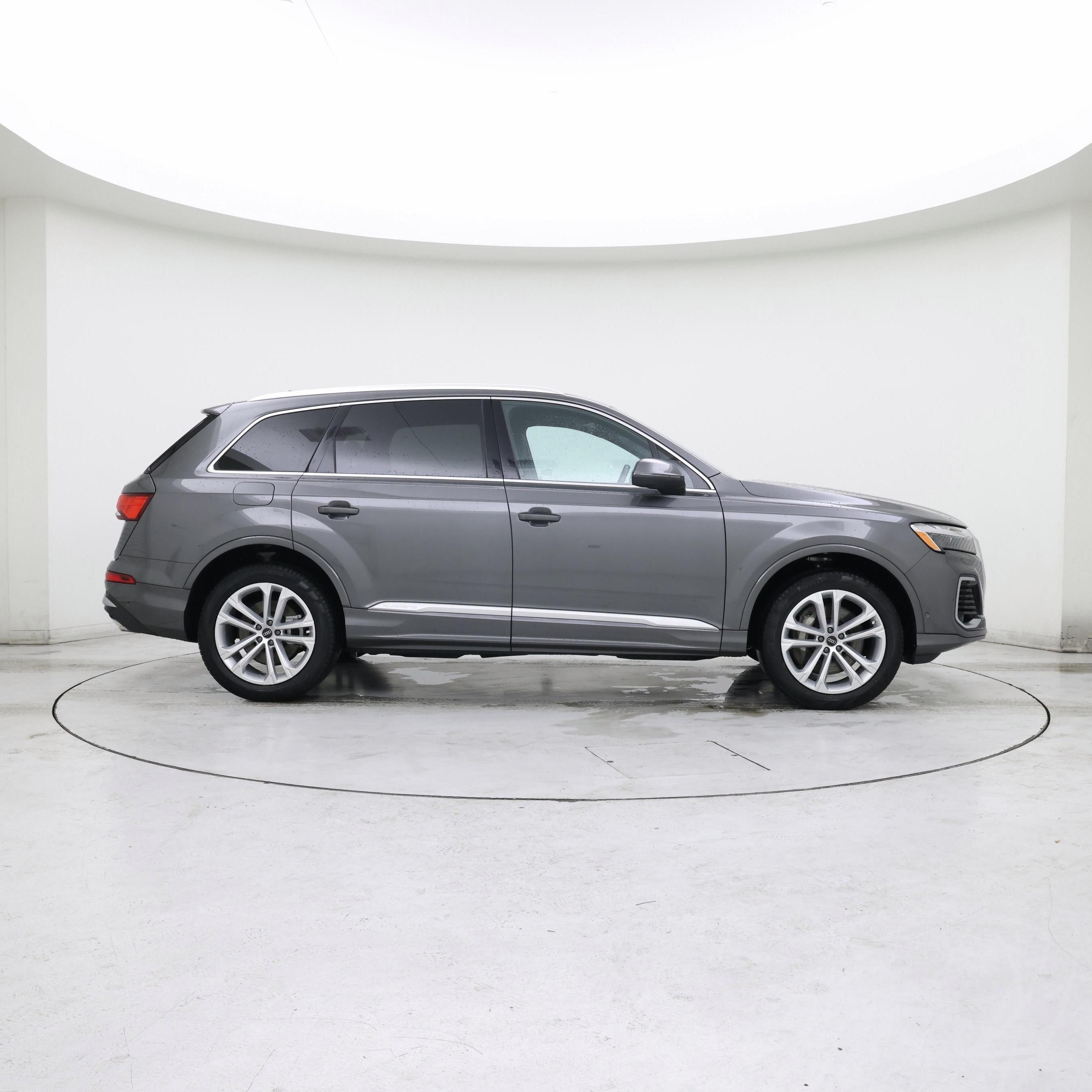 Thumbnail: 2025 Audi Q7 - 7
