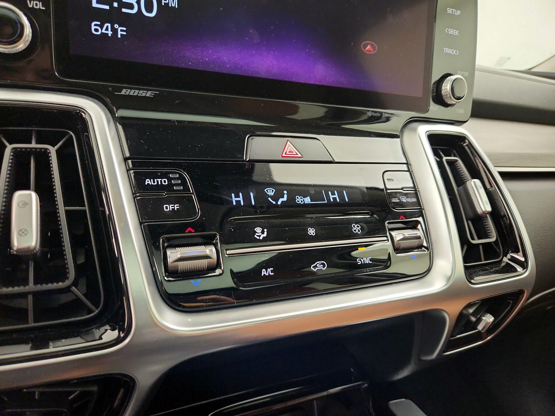 Thumbnail: 2021 Kia Sorento - 17