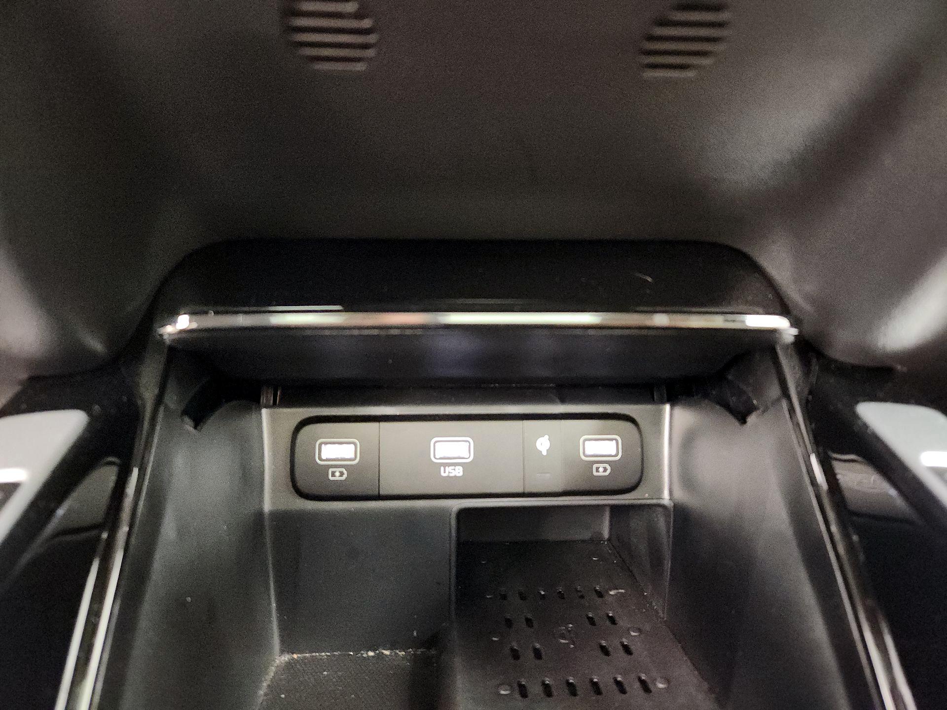 Thumbnail: 2021 Kia Sorento - 19