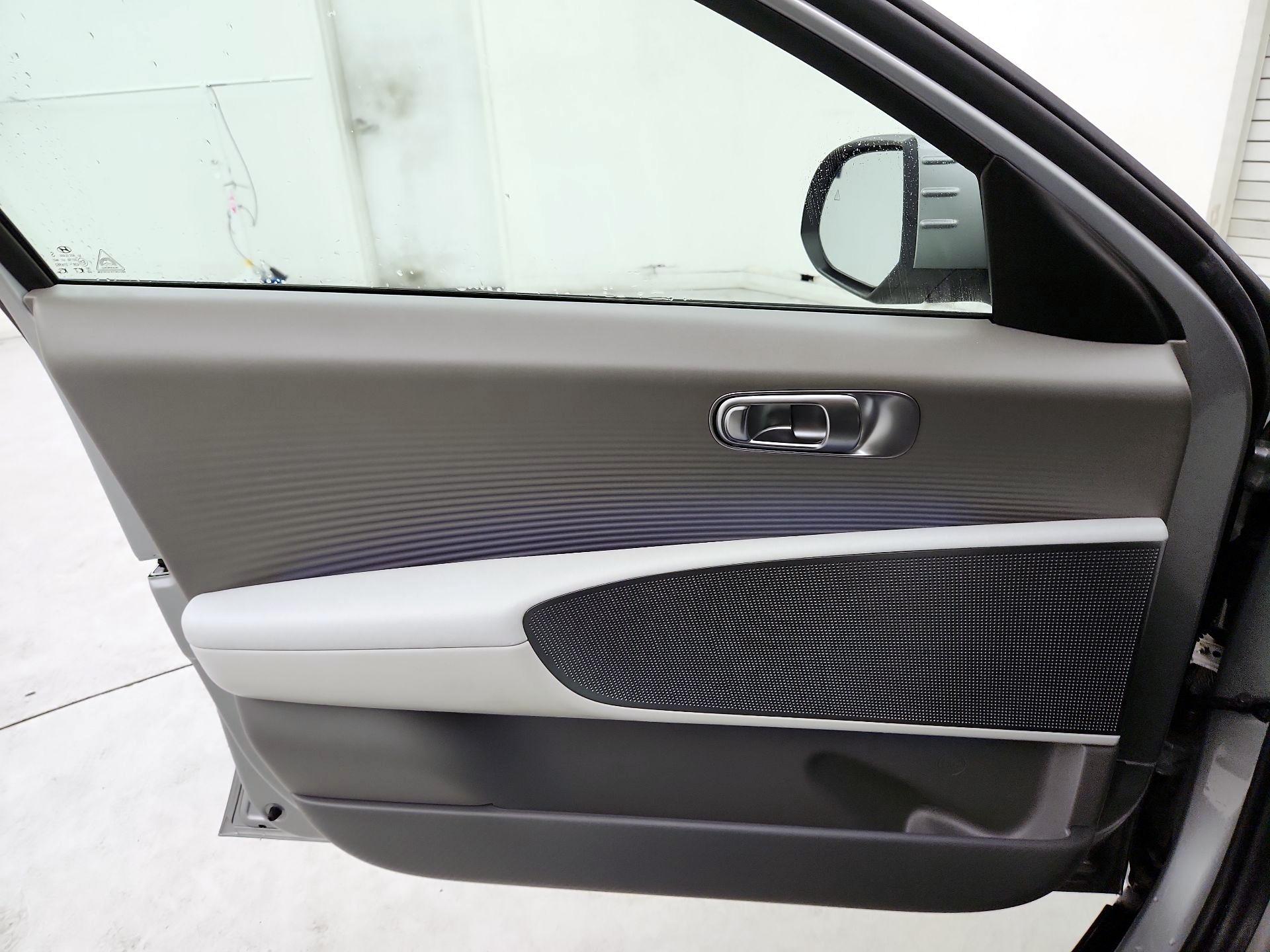 Thumbnail: 2025 Hyundai Ioniq 6 - 12