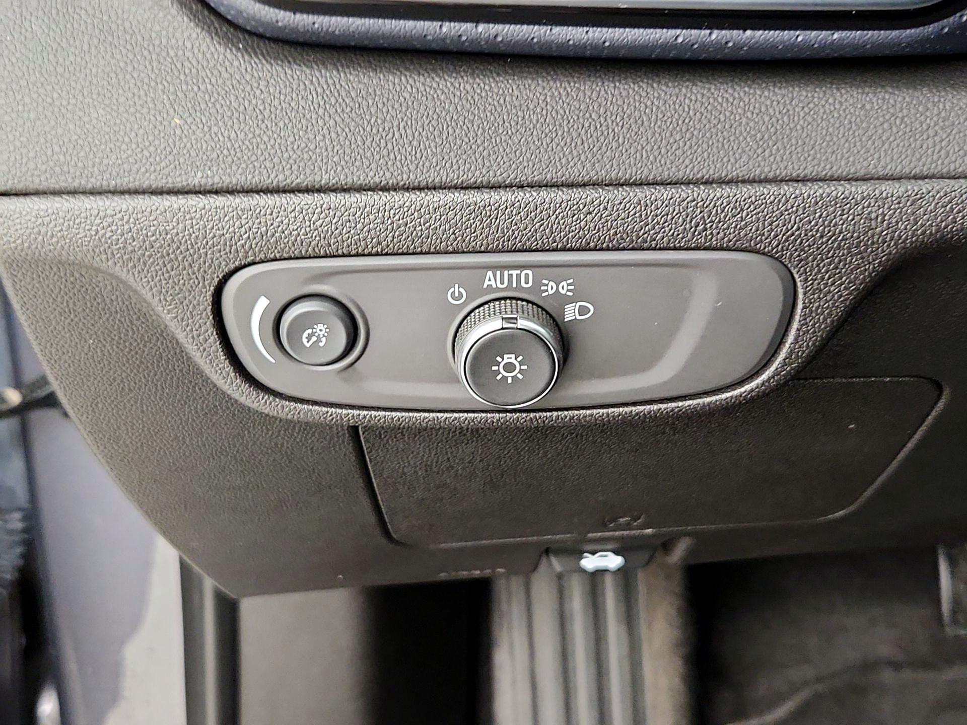 Thumbnail: 2022 Chevrolet Bolt EUV - 13