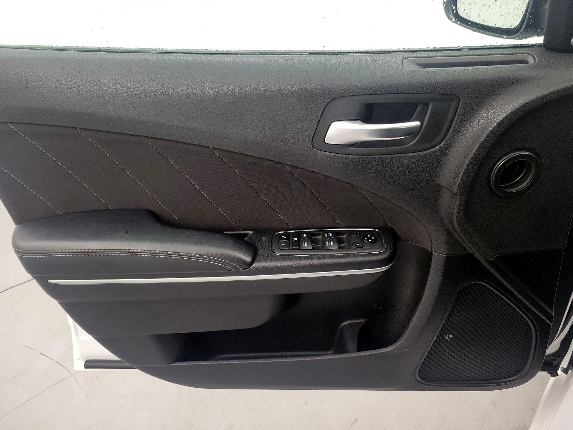 Thumbnail: 2020 Dodge Charger - 12