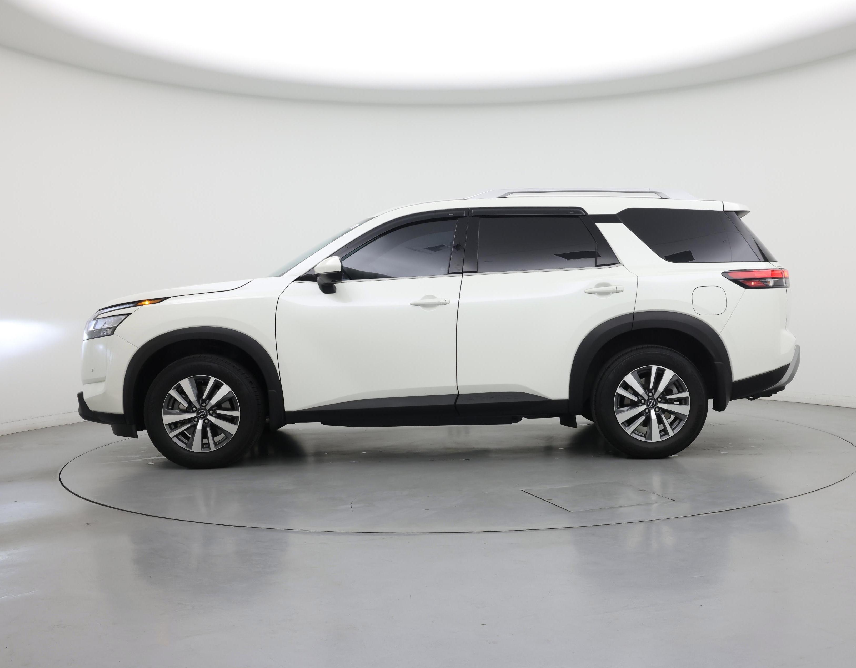 Thumbnail: 2024 Nissan Pathfinder - 3
