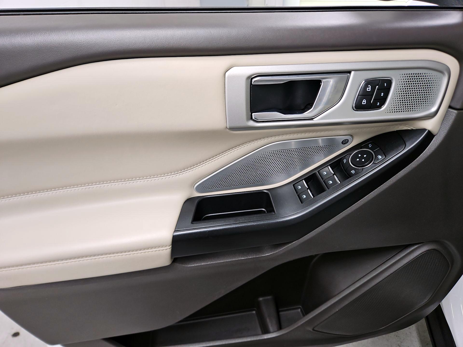 Thumbnail: 2020 Ford Explorer - 12