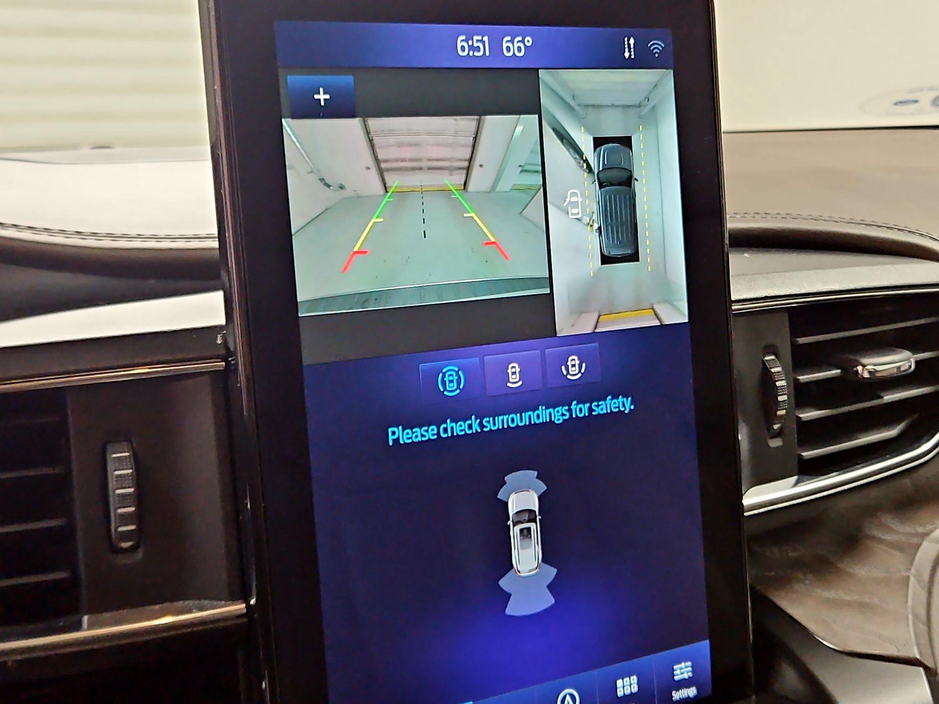 Thumbnail: 2020 Ford Explorer - 15