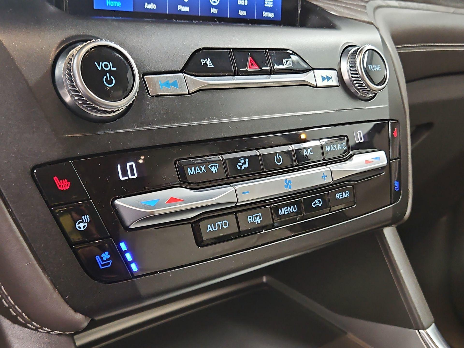 Thumbnail: 2020 Ford Explorer - 17