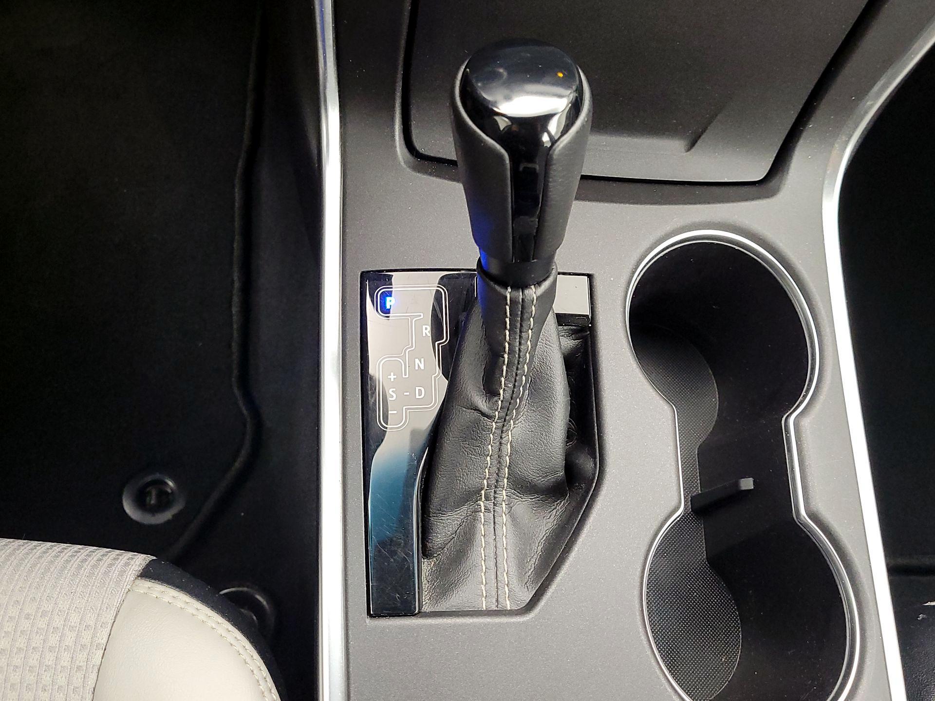 Thumbnail: 2017 Toyota Camry - 17