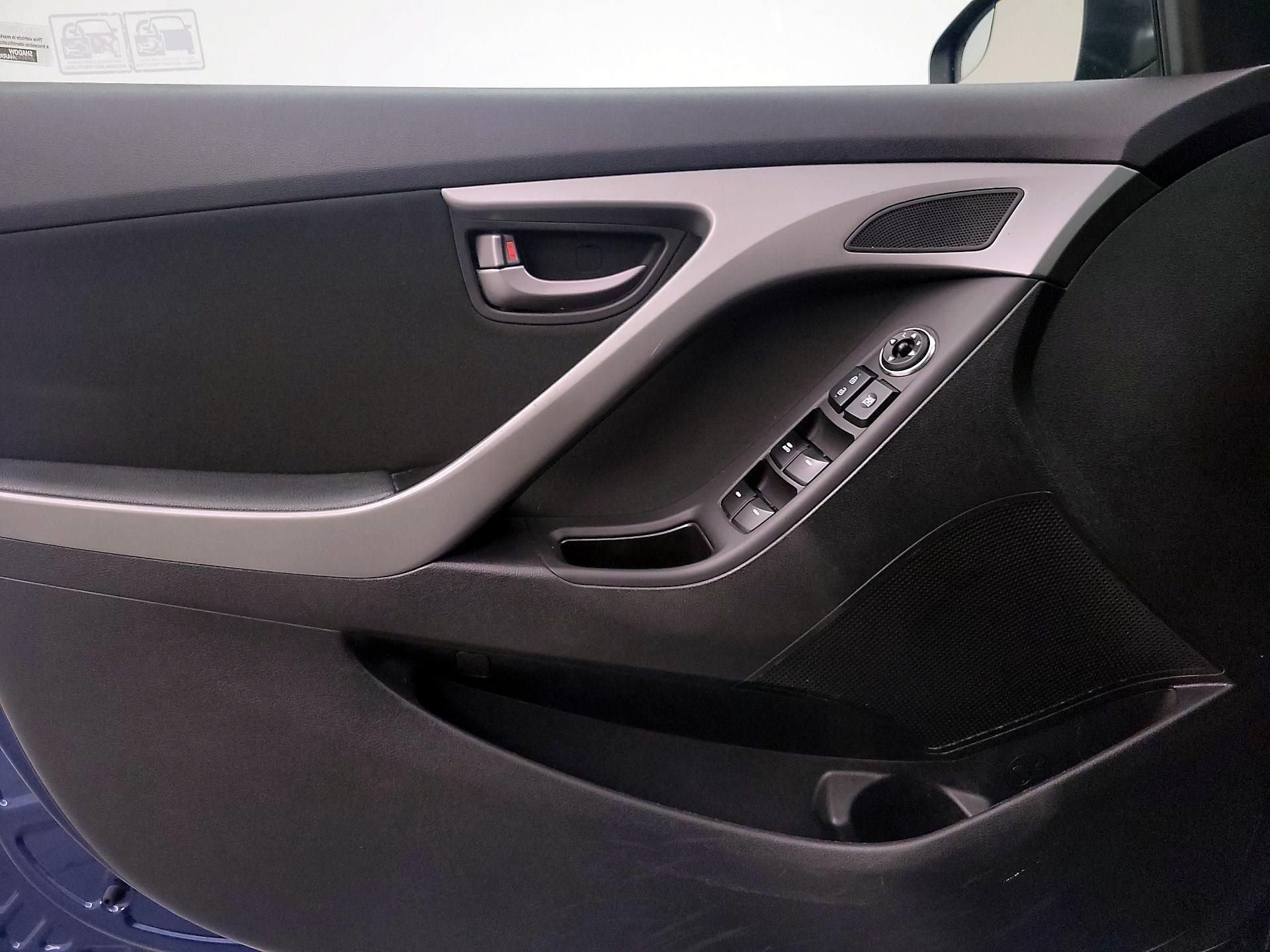 Thumbnail: 2015 Hyundai Elantra - 12