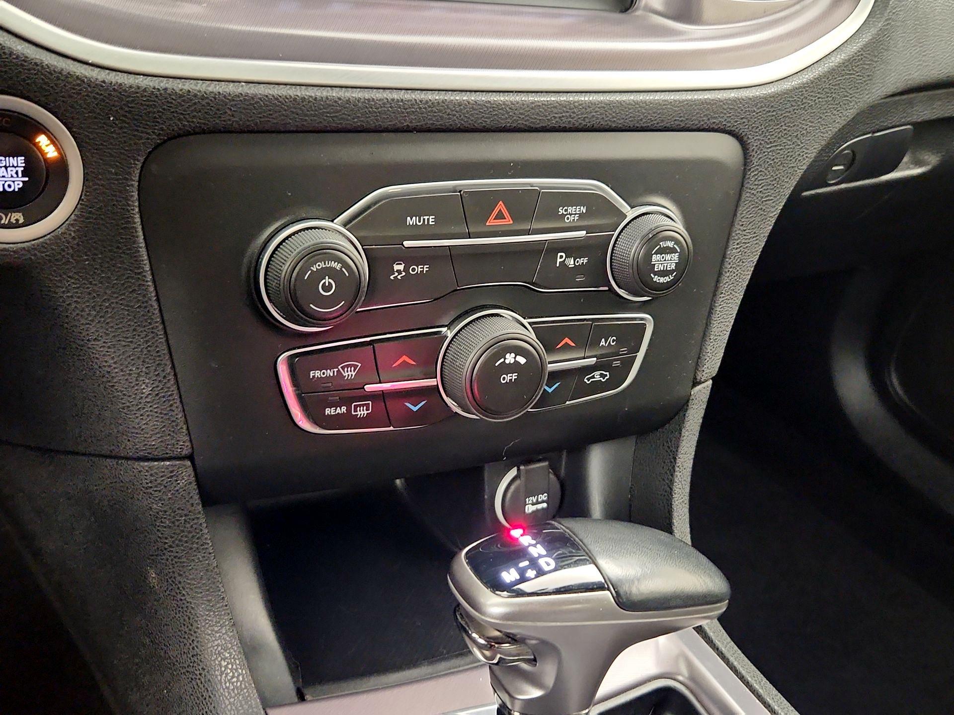 Thumbnail: 2020 Dodge Charger - 16