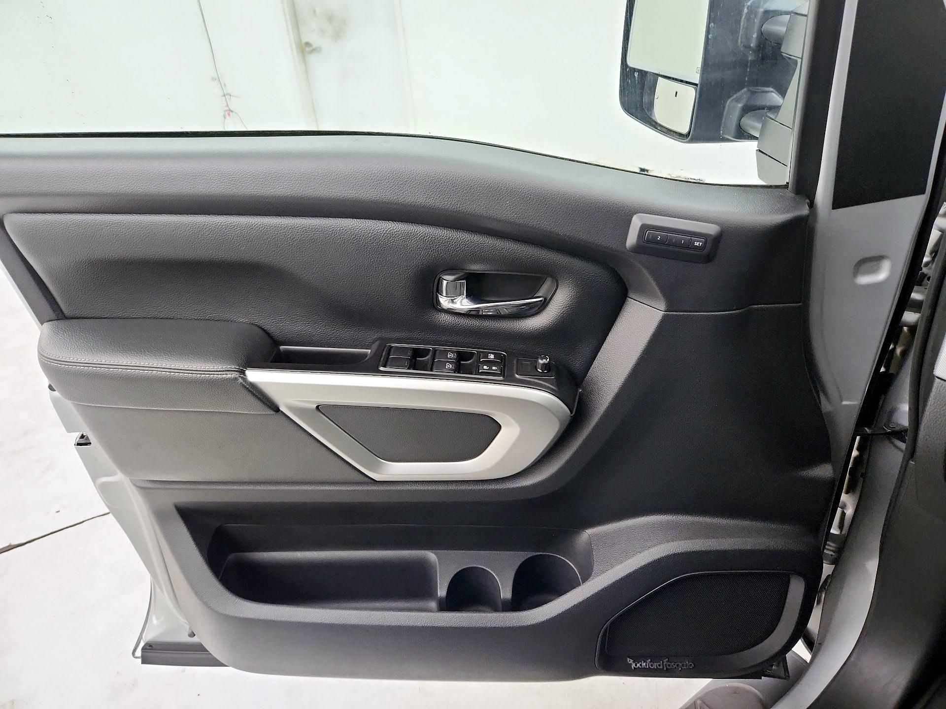 Thumbnail: 2018 Nissan Titan - 12