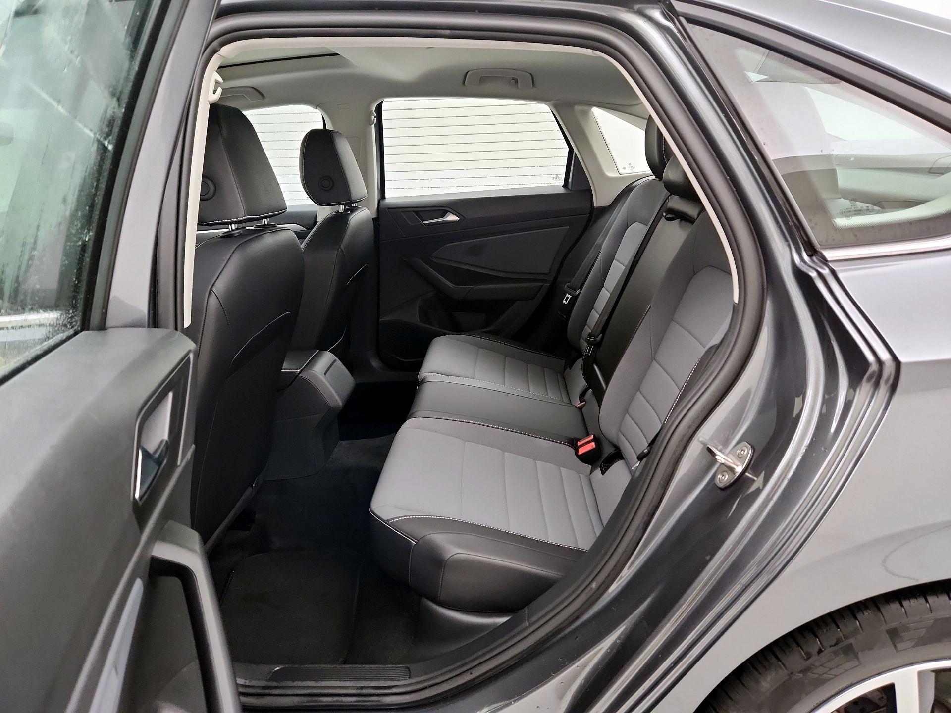 Thumbnail: 2025 Volkswagen Jetta - 20