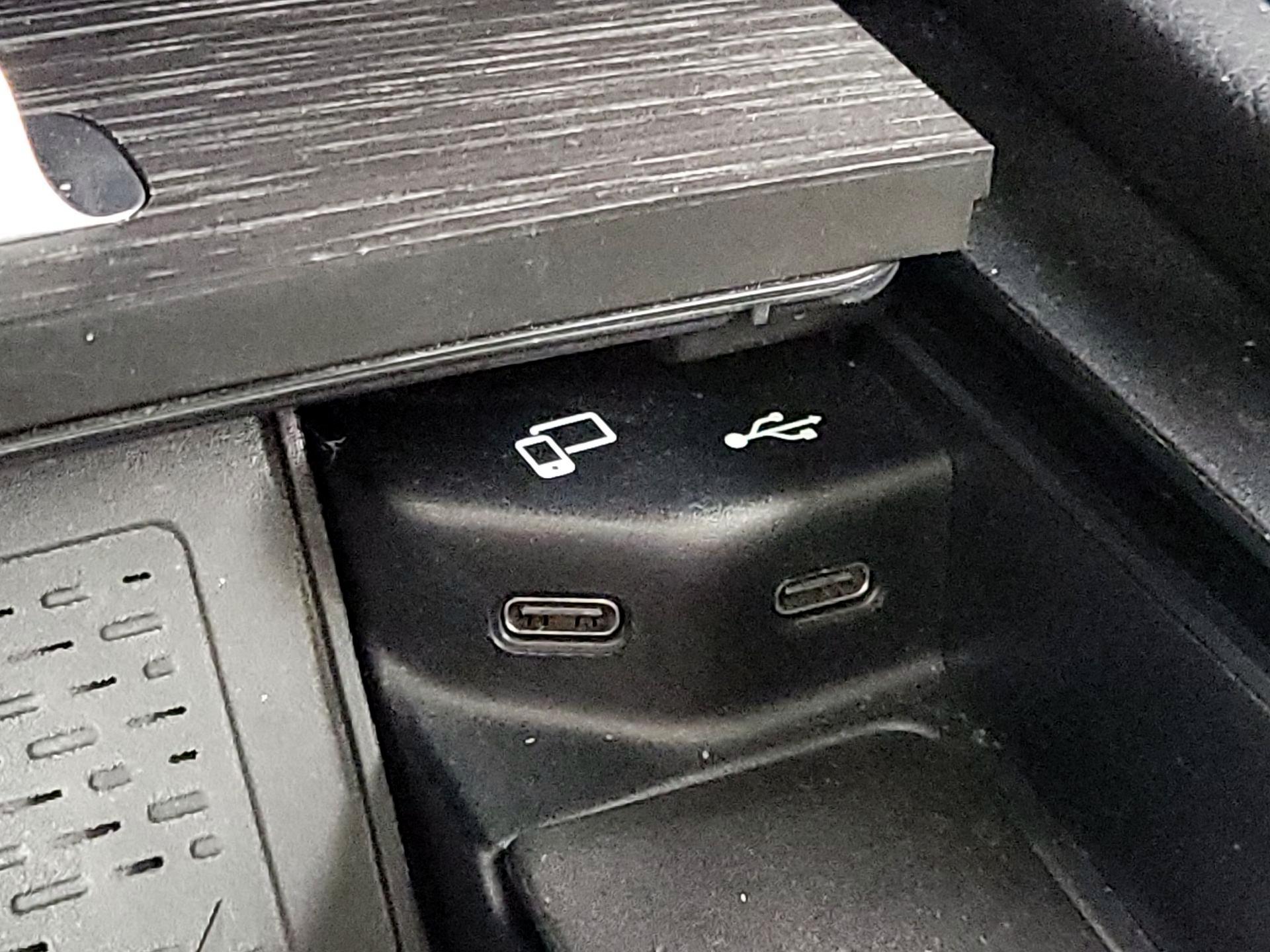 Thumbnail: 2020 Mercedes-Benz GLE - 19