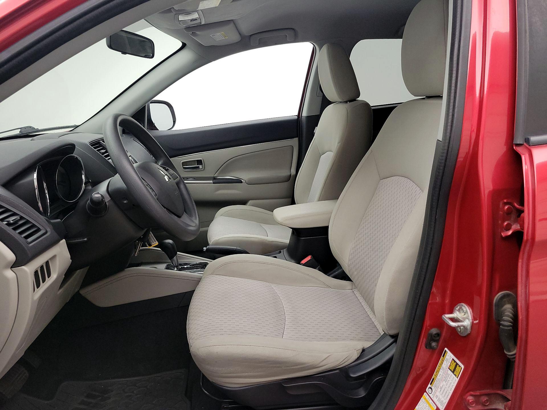 Thumbnail: 2018 Mitsubishi Outlander Sport - 11