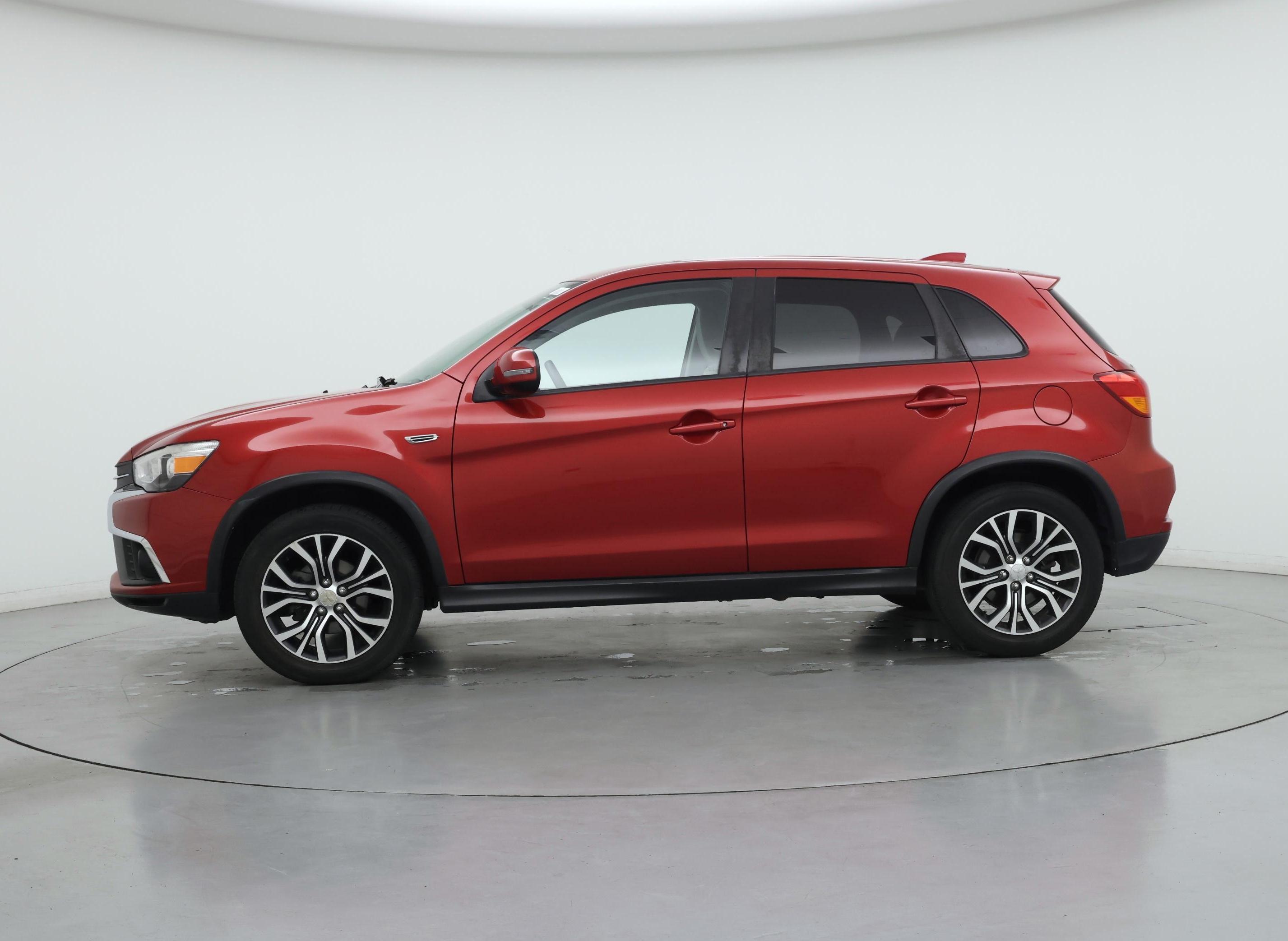 Thumbnail: 2018 Mitsubishi Outlander Sport - 3