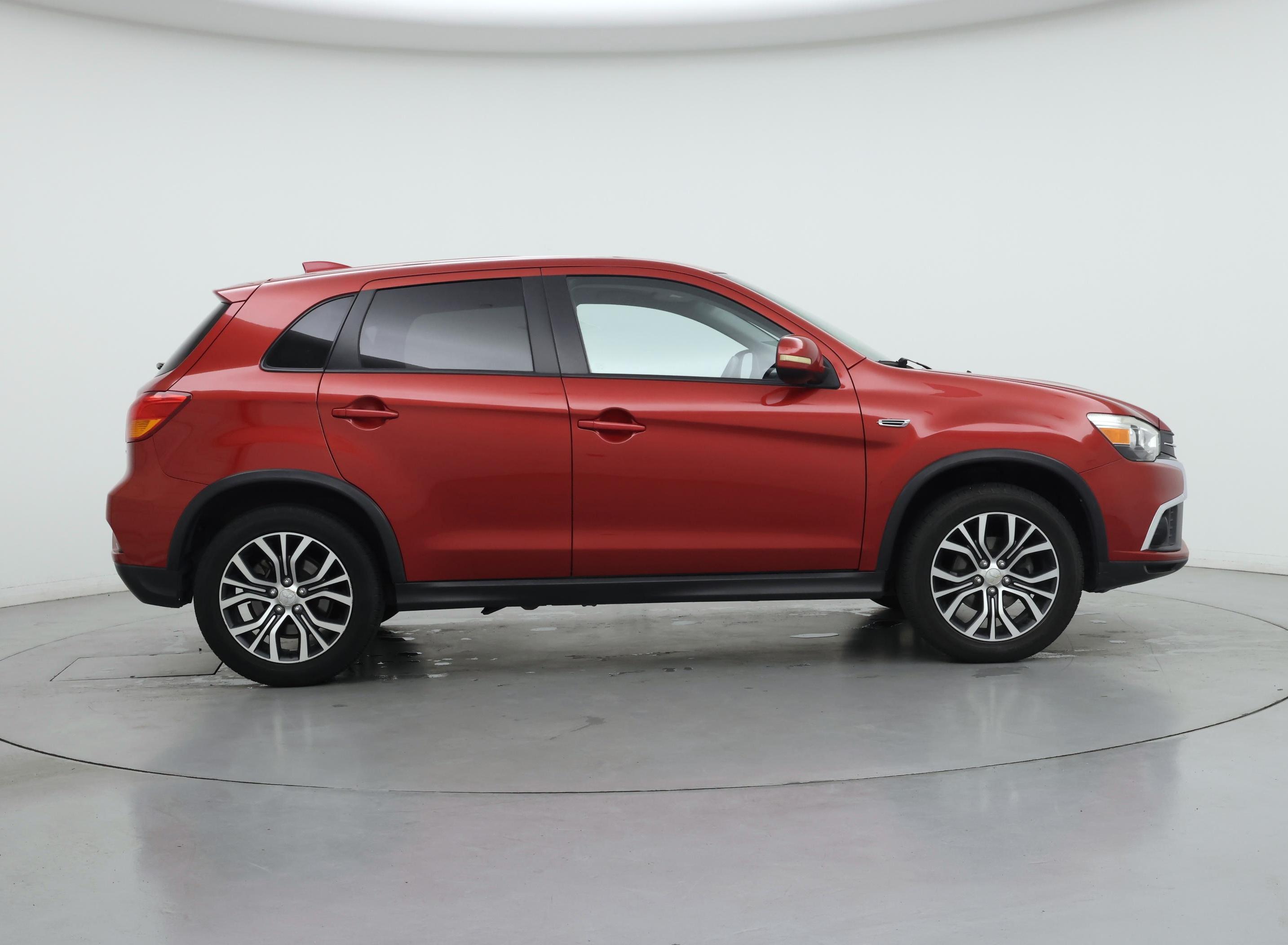 Thumbnail: 2018 Mitsubishi Outlander Sport - 7