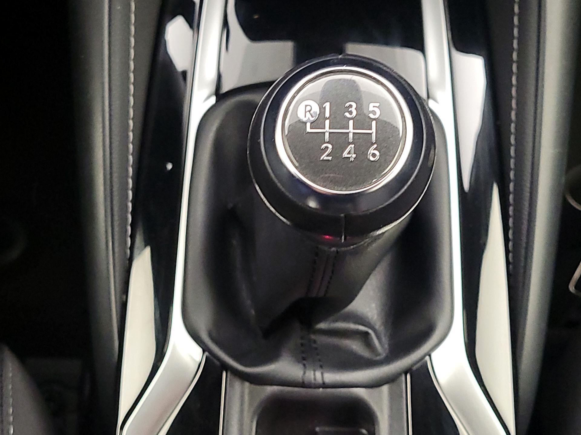 Thumbnail: 2022 Toyota Corolla - 18