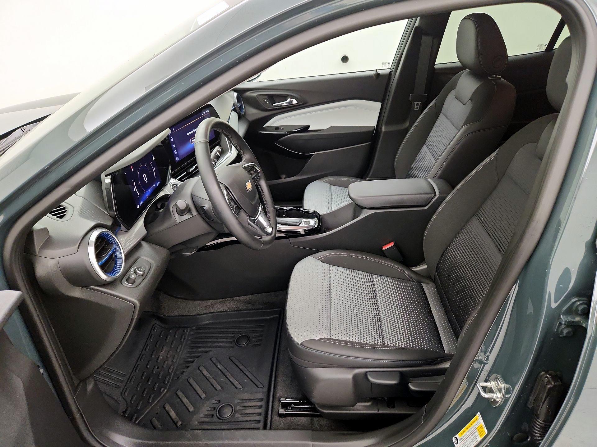 Thumbnail: 2025 Chevrolet Trax - 11