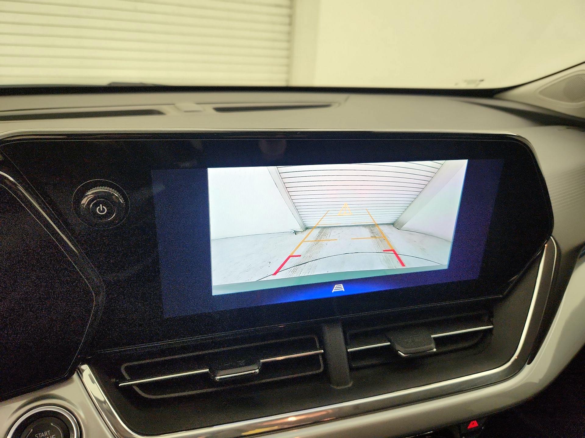 Thumbnail: 2025 Chevrolet Trax - 14