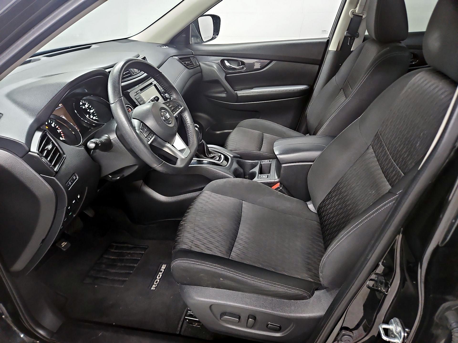 Thumbnail: 2020 Nissan Rogue - 11