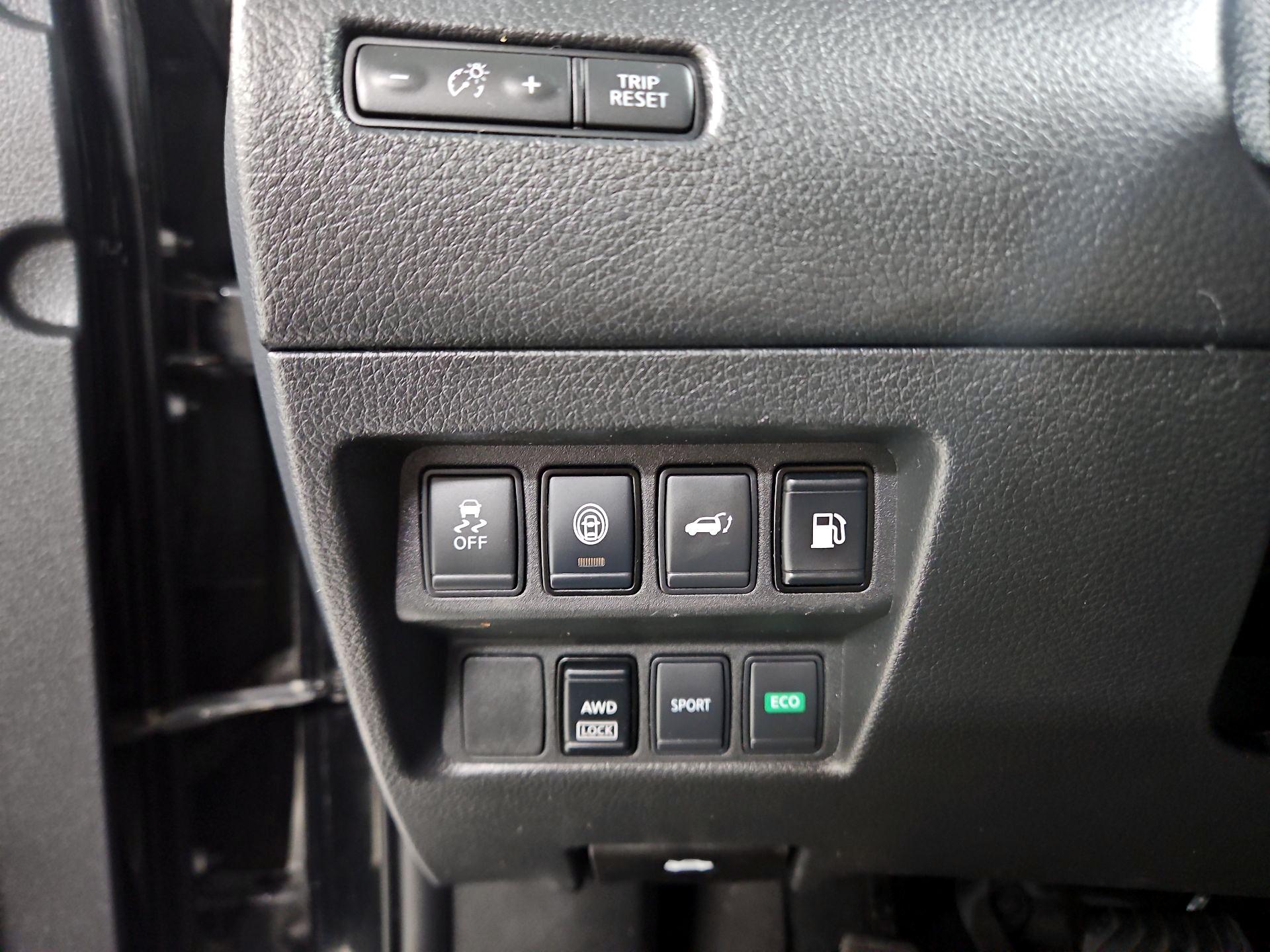 Thumbnail: 2020 Nissan Rogue - 13