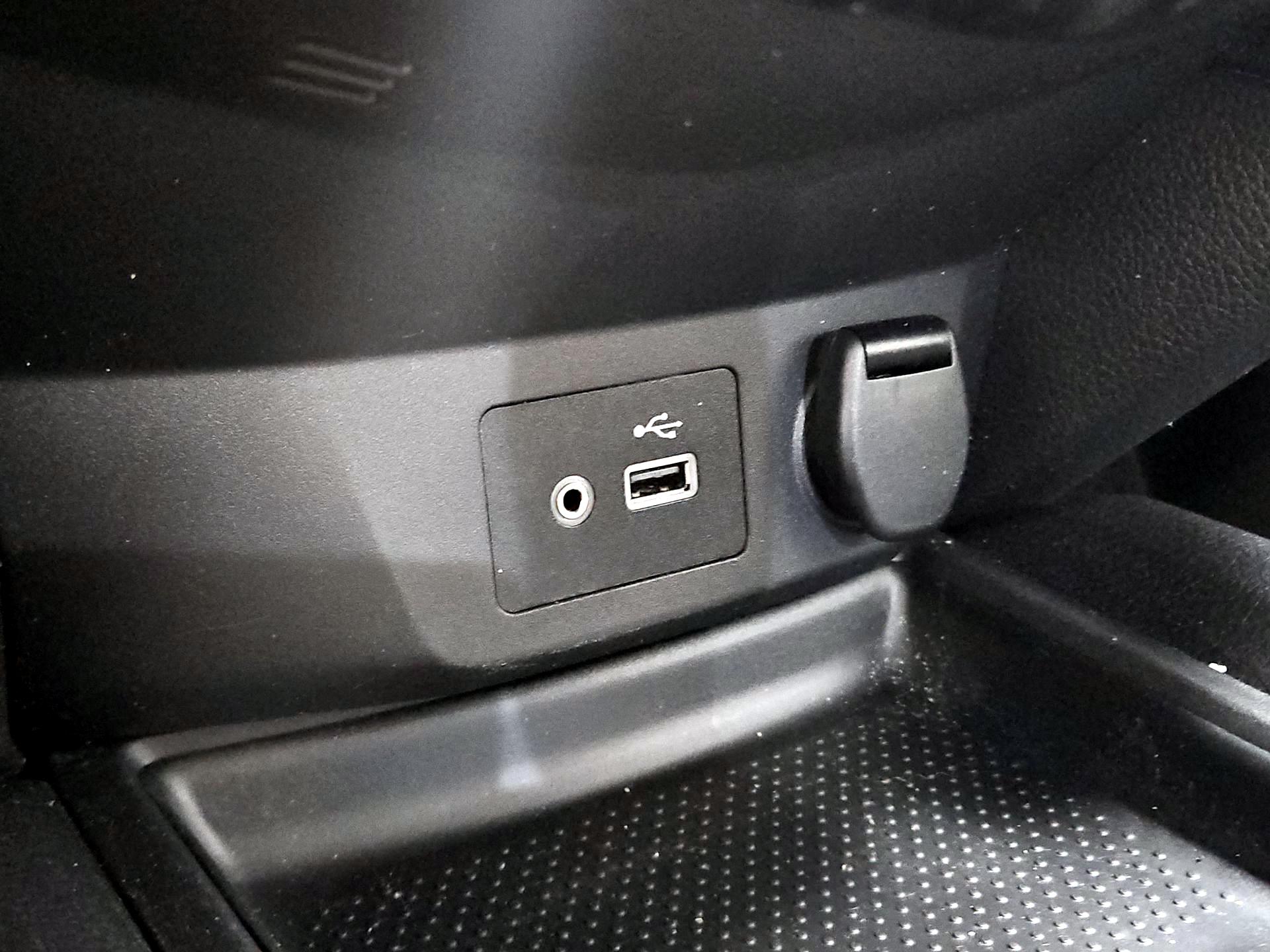 Thumbnail: 2020 Nissan Rogue - 18