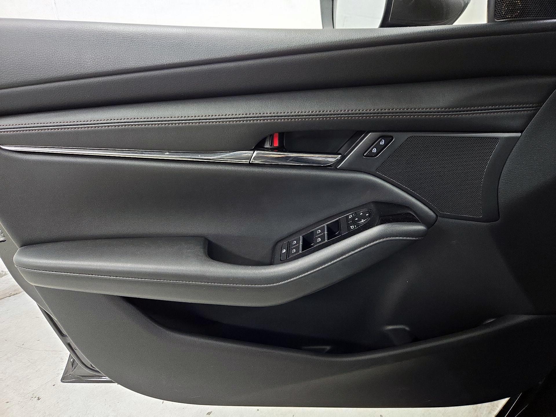 Thumbnail: 2021 Mazda Mazda3 - 12