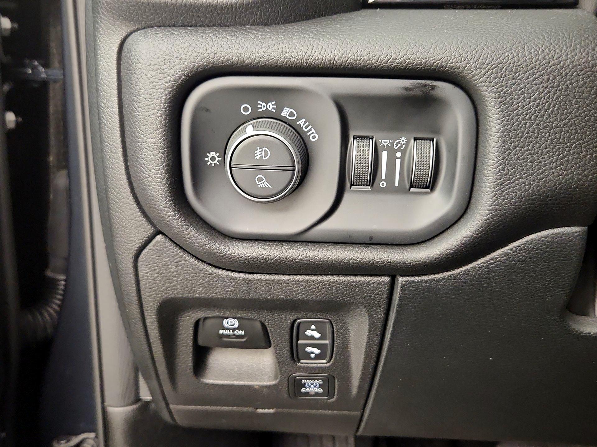 Thumbnail: 2025 RAM 1500 - 13