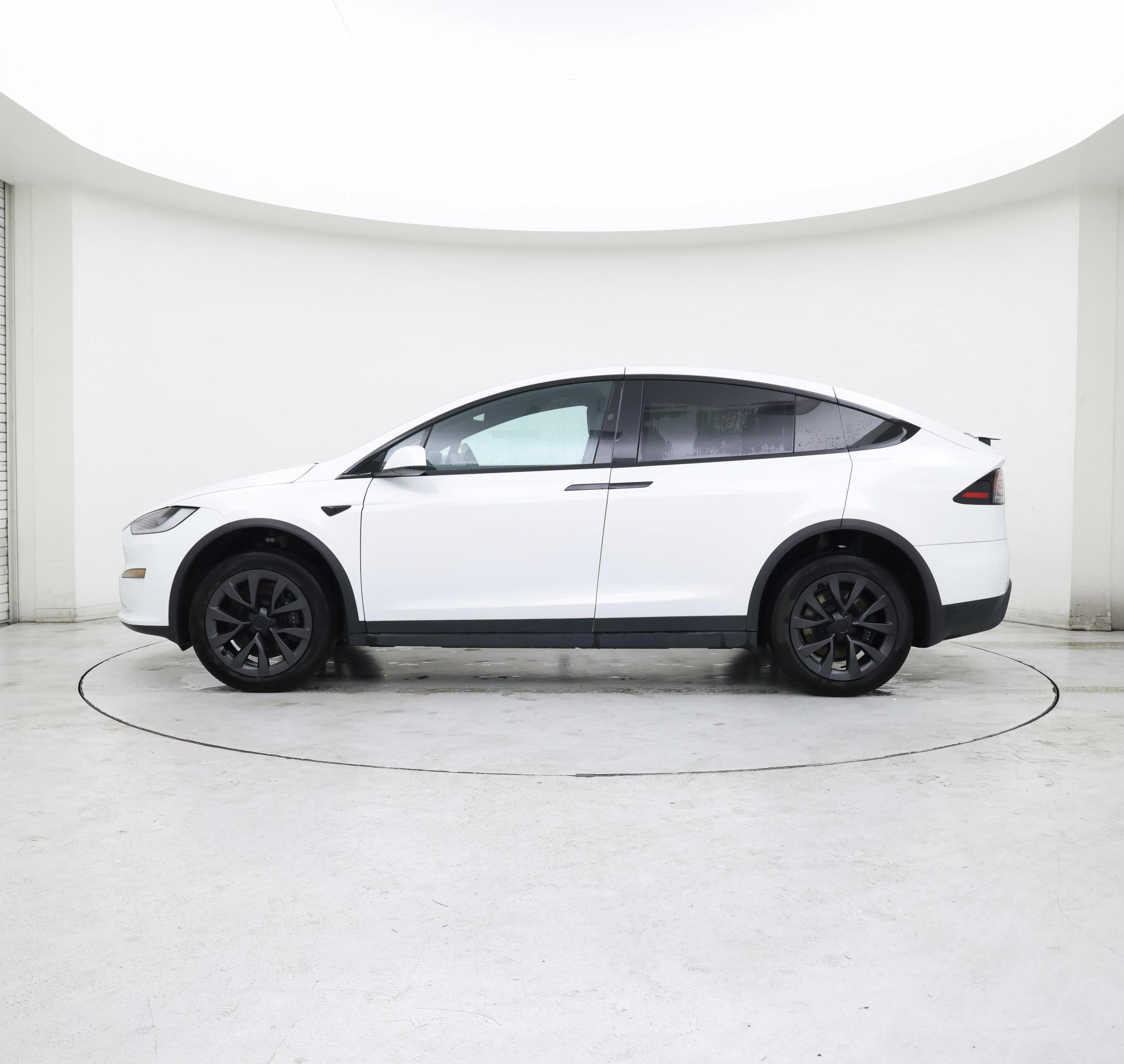 Thumbnail: 2023 Tesla Model X - 3