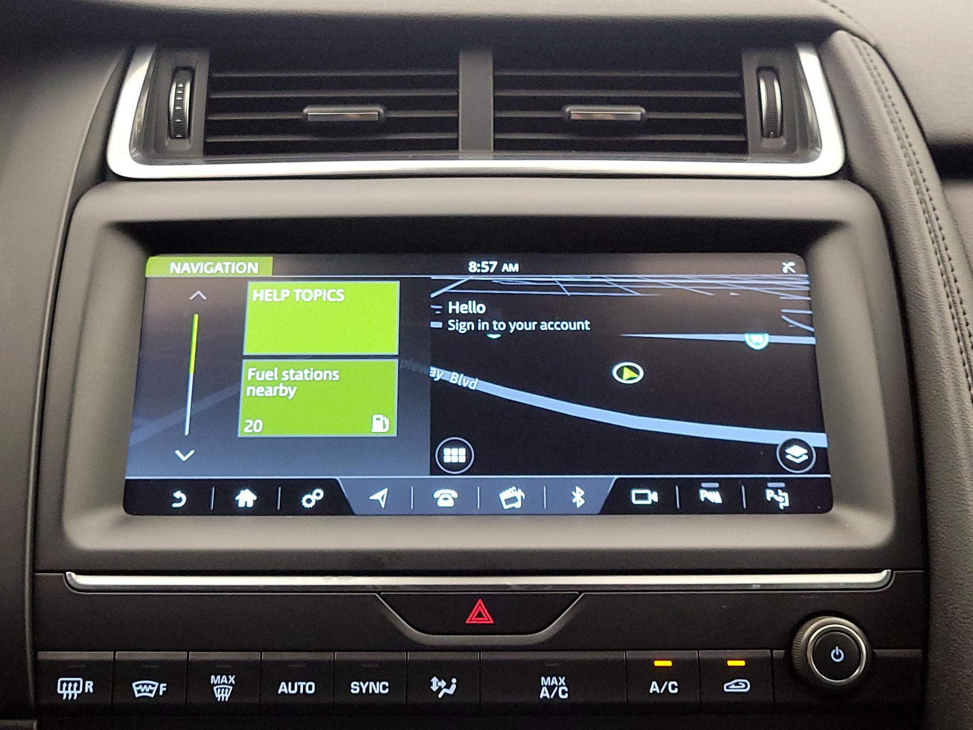 Thumbnail: 2019 Jaguar E-Pace - 14