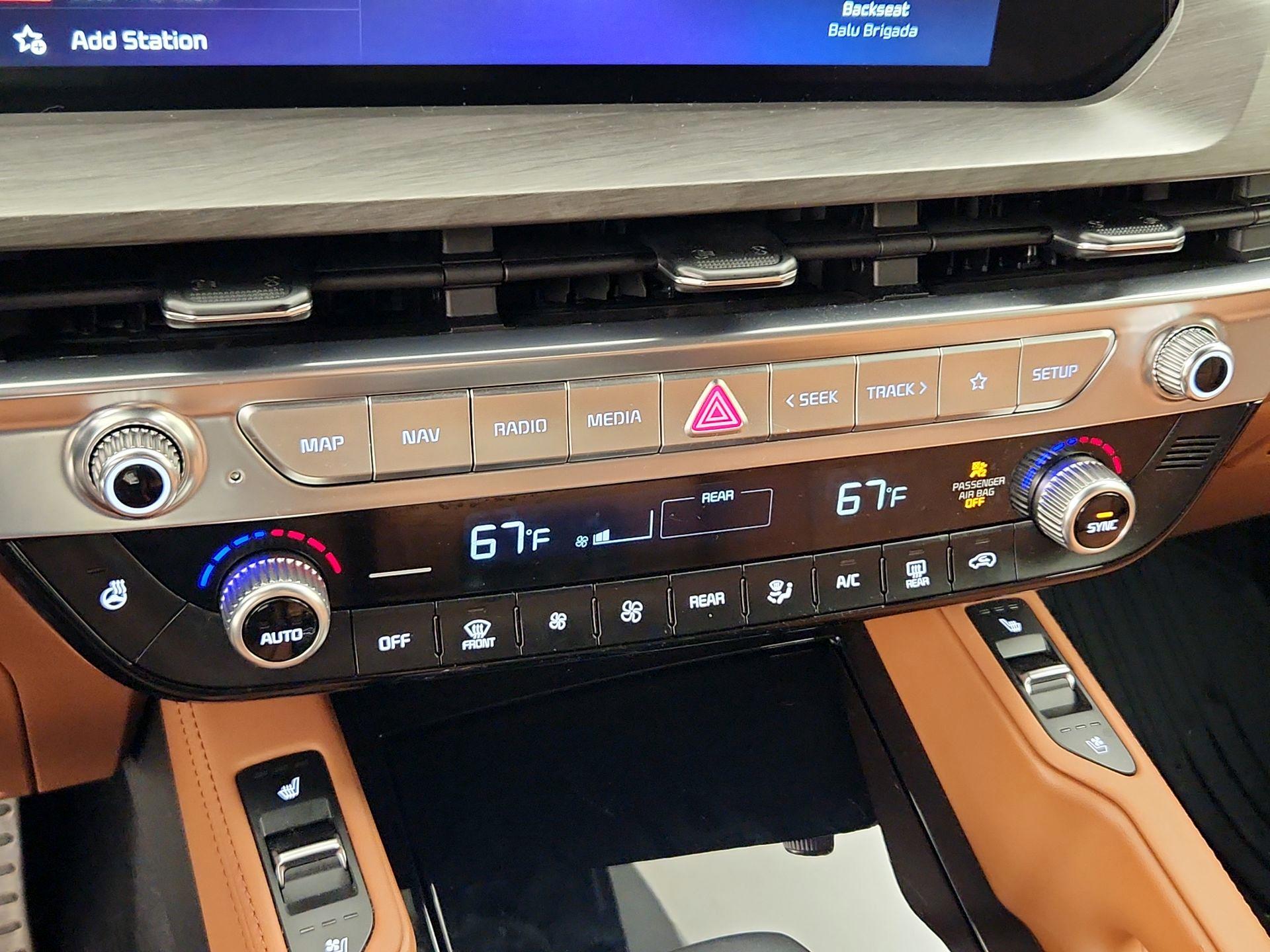 Thumbnail: 2024 Kia Telluride - 17