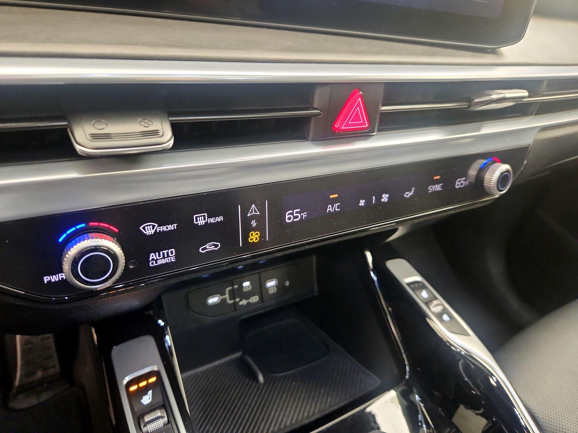 Thumbnail: 2025 Kia Sorento - 17