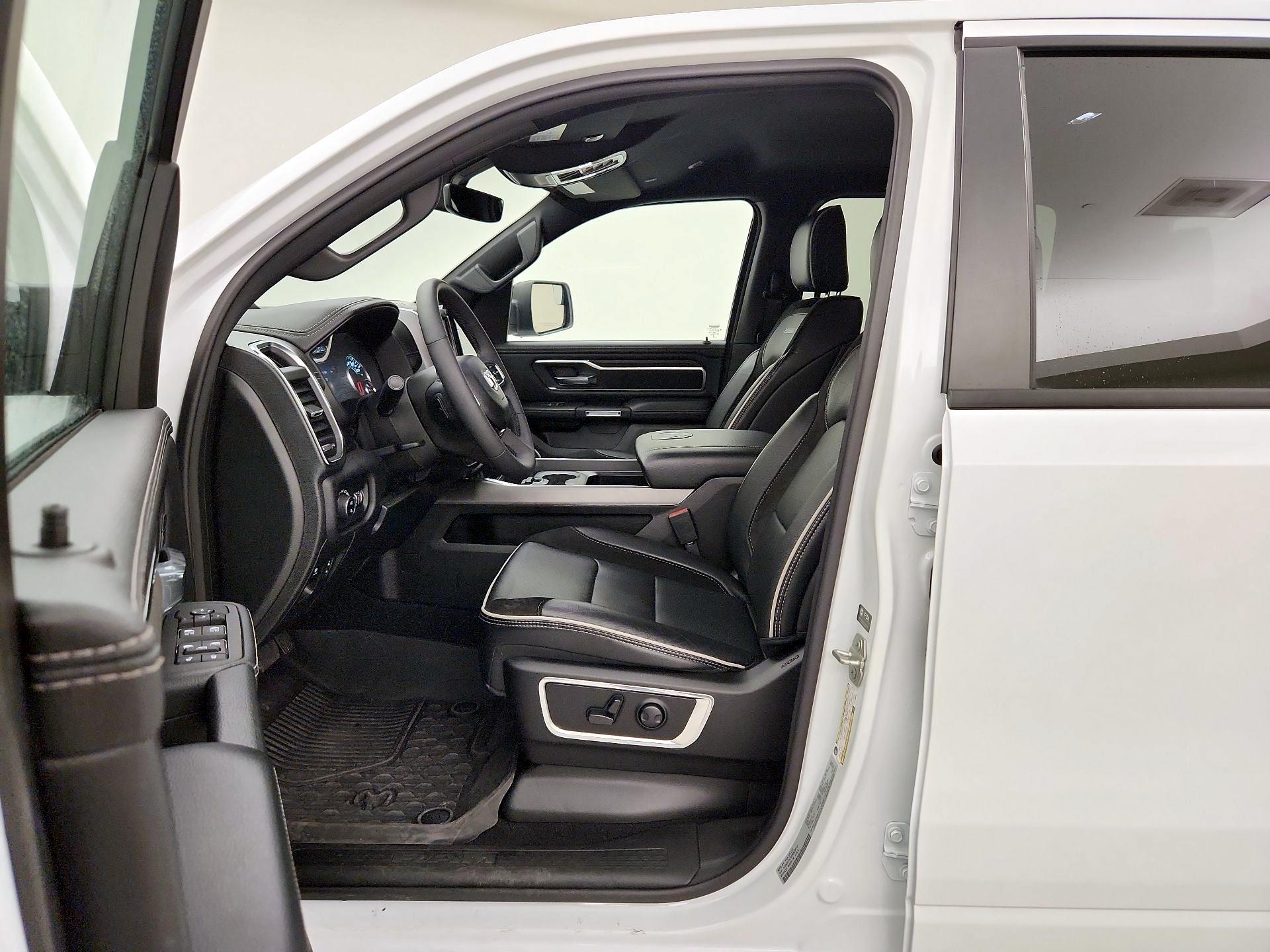 Thumbnail: 2025 RAM 1500 - 11