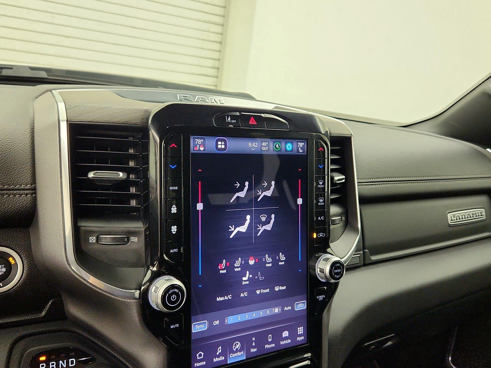 Thumbnail: 2025 RAM 1500 - 17