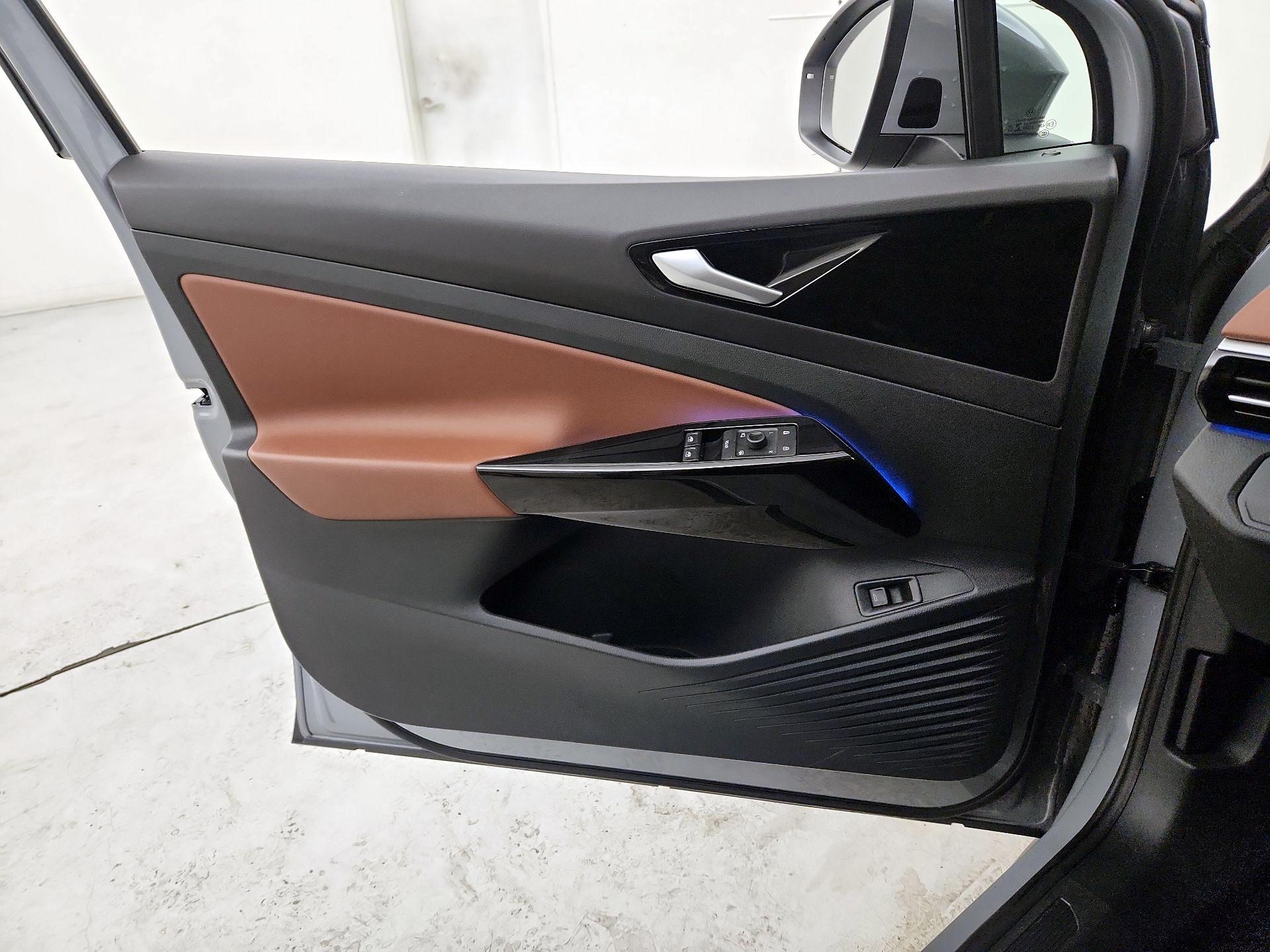 Thumbnail: 2021 Volkswagen ID.4 - 12