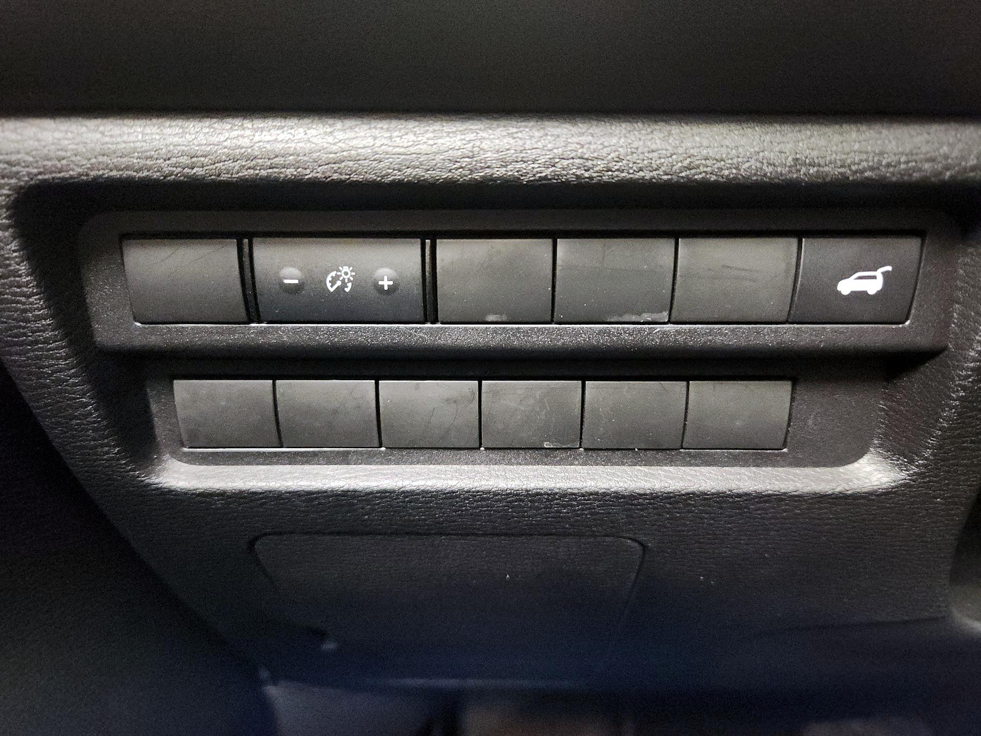 Thumbnail: 2024 Mitsubishi Outlander - 13