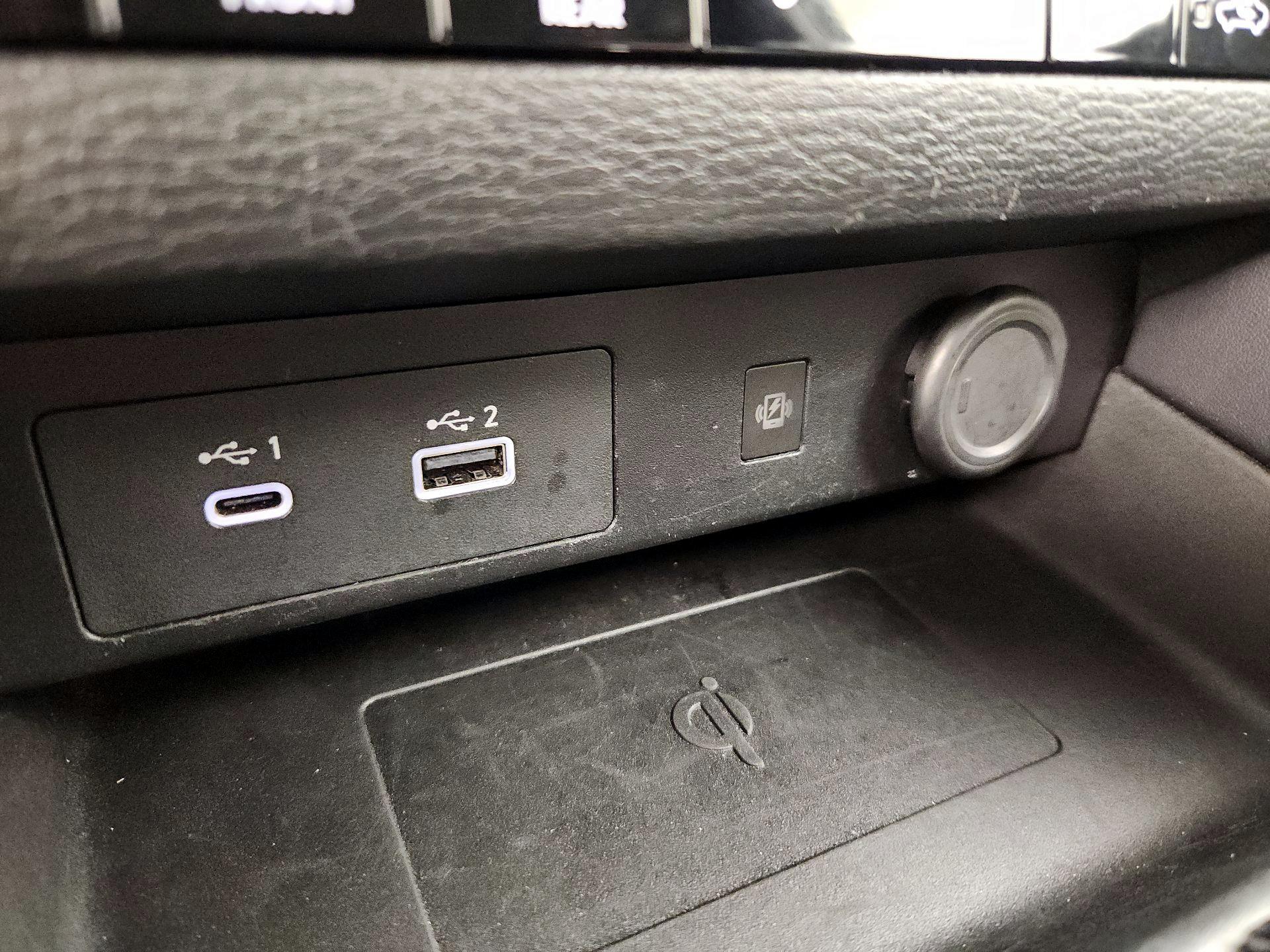 Thumbnail: 2024 Mitsubishi Outlander - 19