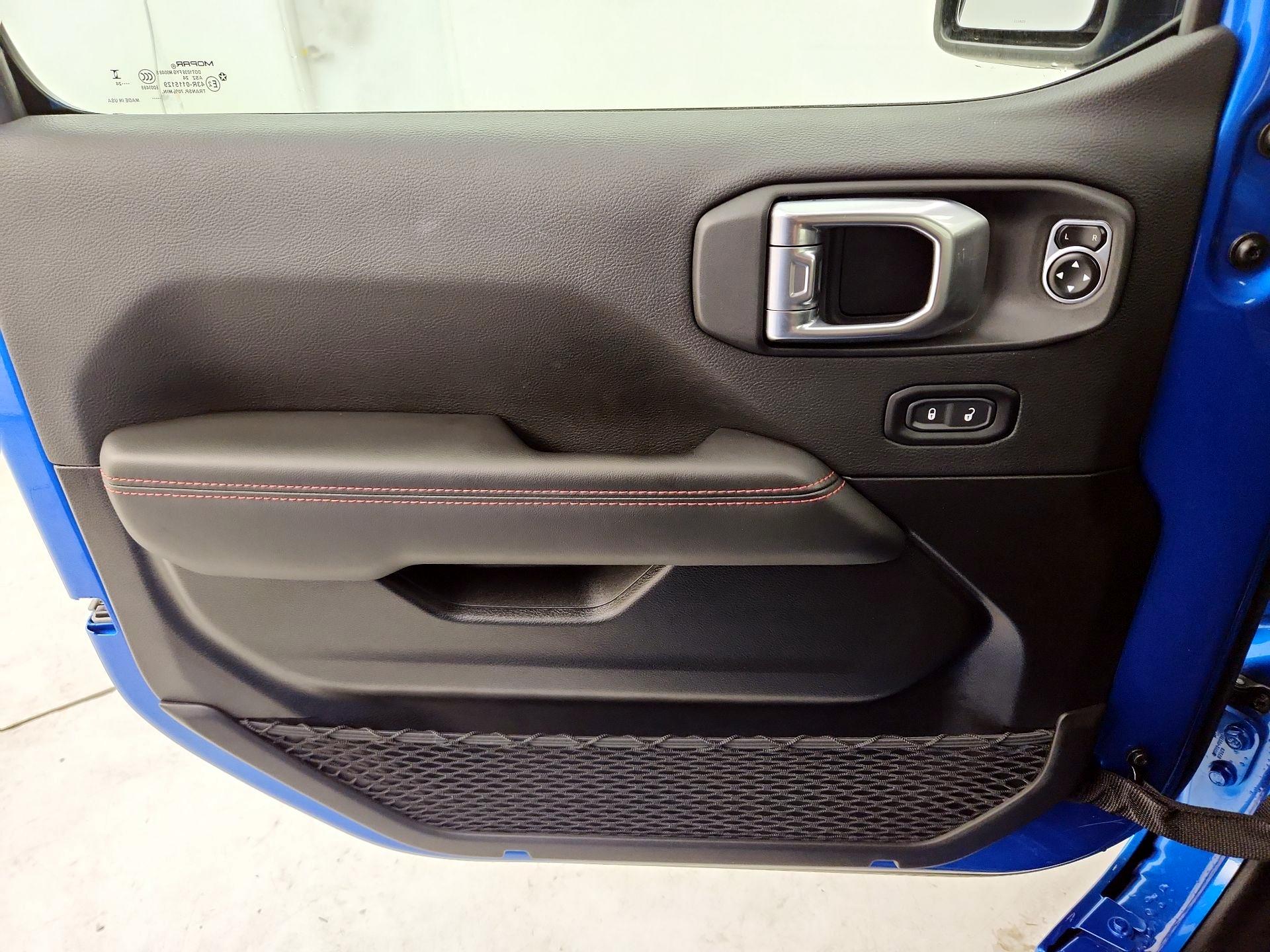 Thumbnail: 2024 Jeep Gladiator - 12