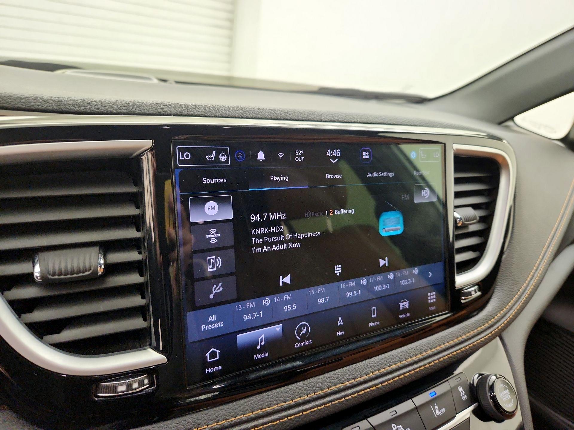 Thumbnail: 2023 Chrysler Pacifica - 16