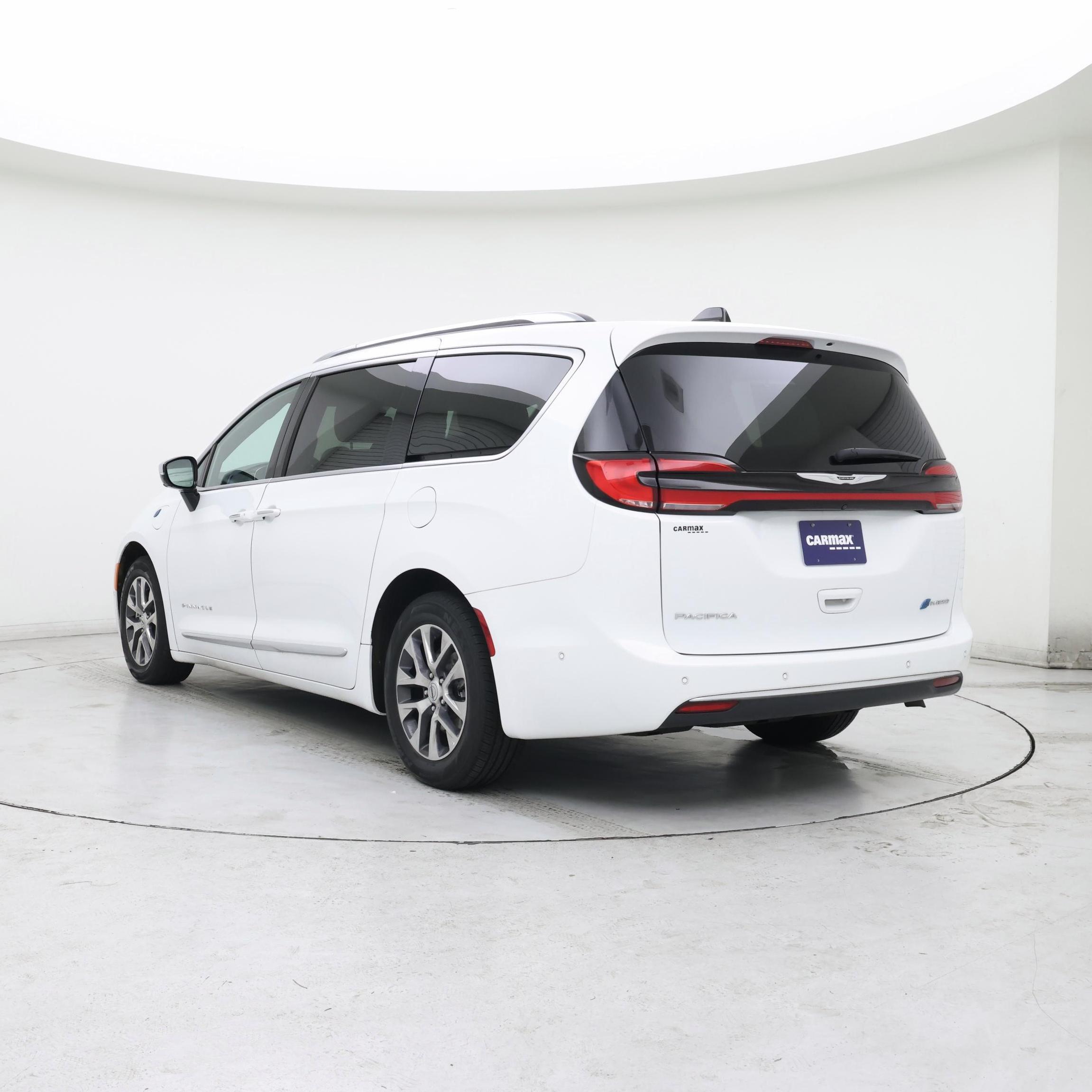 Thumbnail: 2023 Chrysler Pacifica - 2