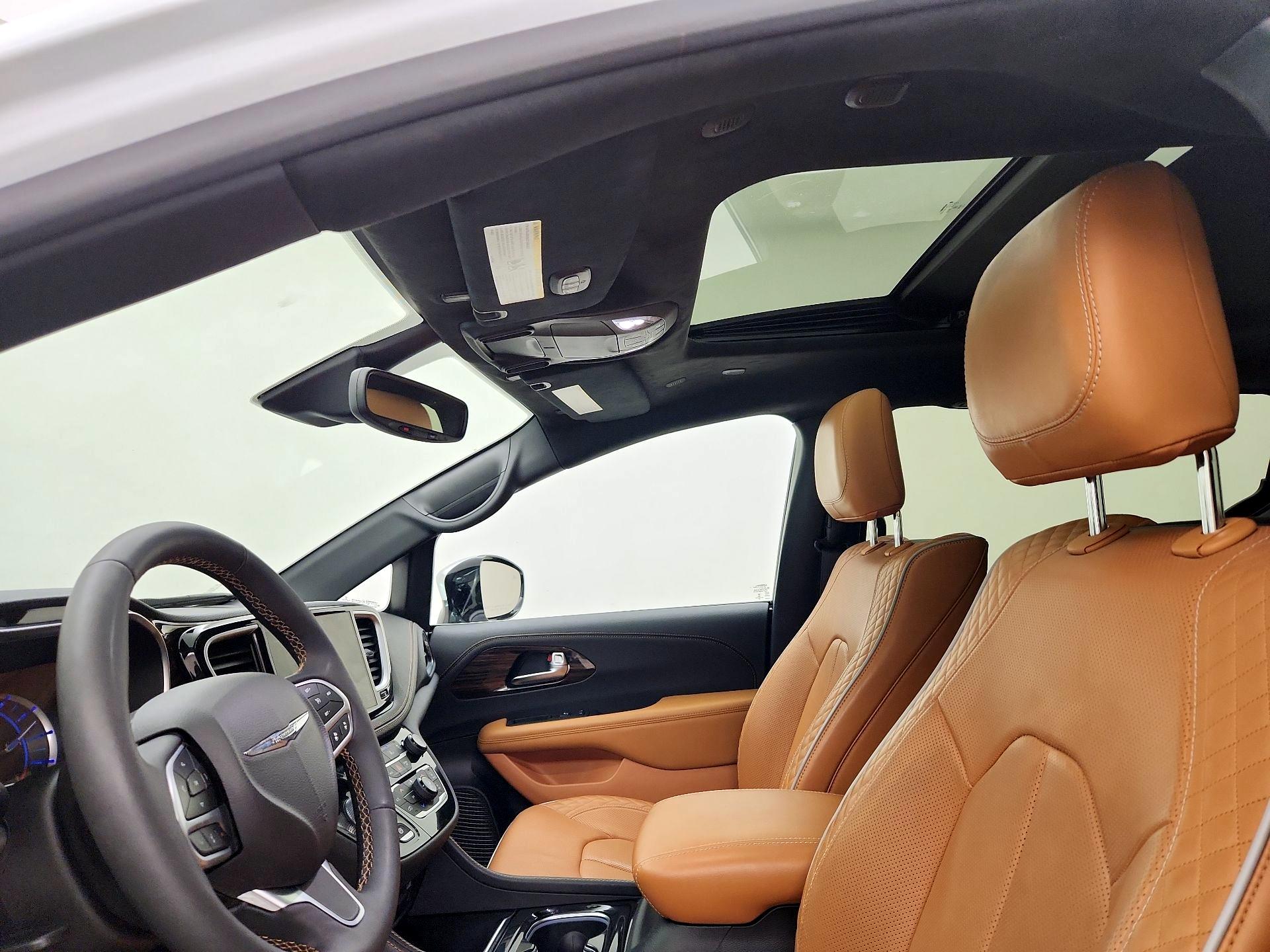 Thumbnail: 2023 Chrysler Pacifica - 20