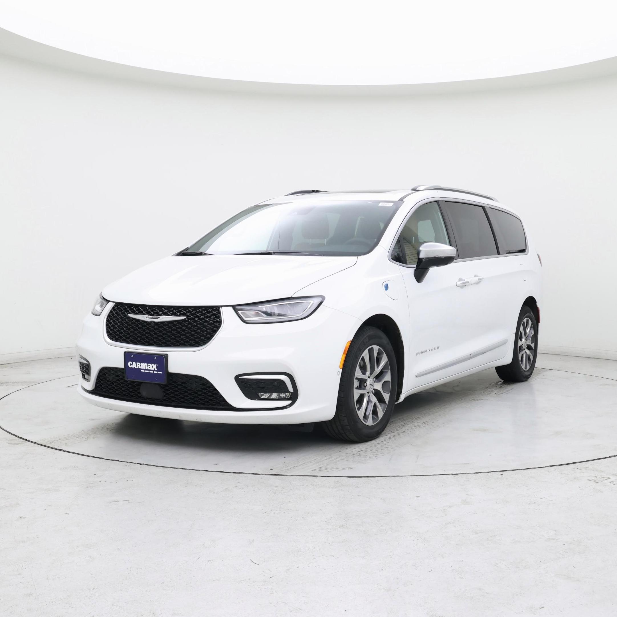 Thumbnail: 2023 Chrysler Pacifica - 4