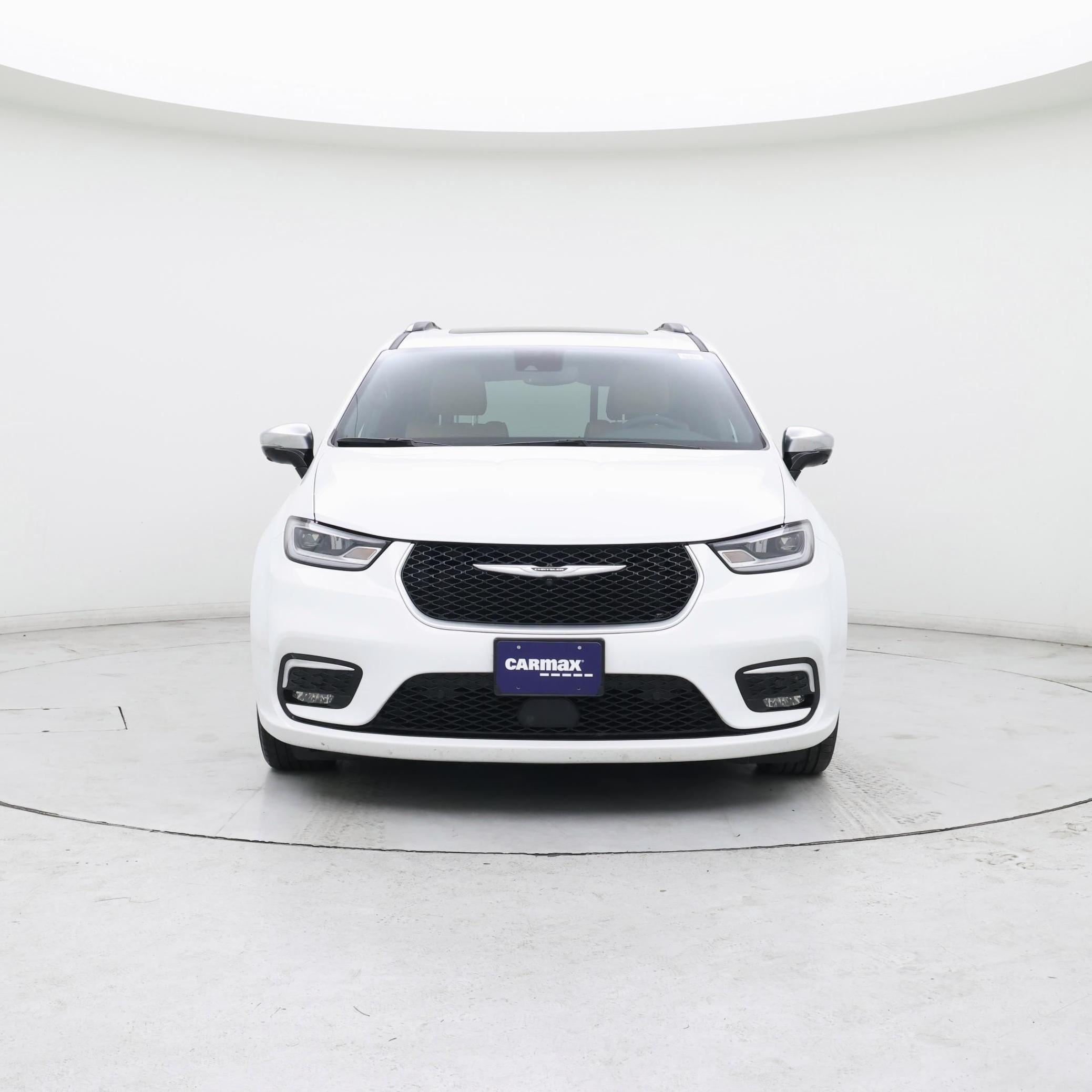 Thumbnail: 2023 Chrysler Pacifica - 5