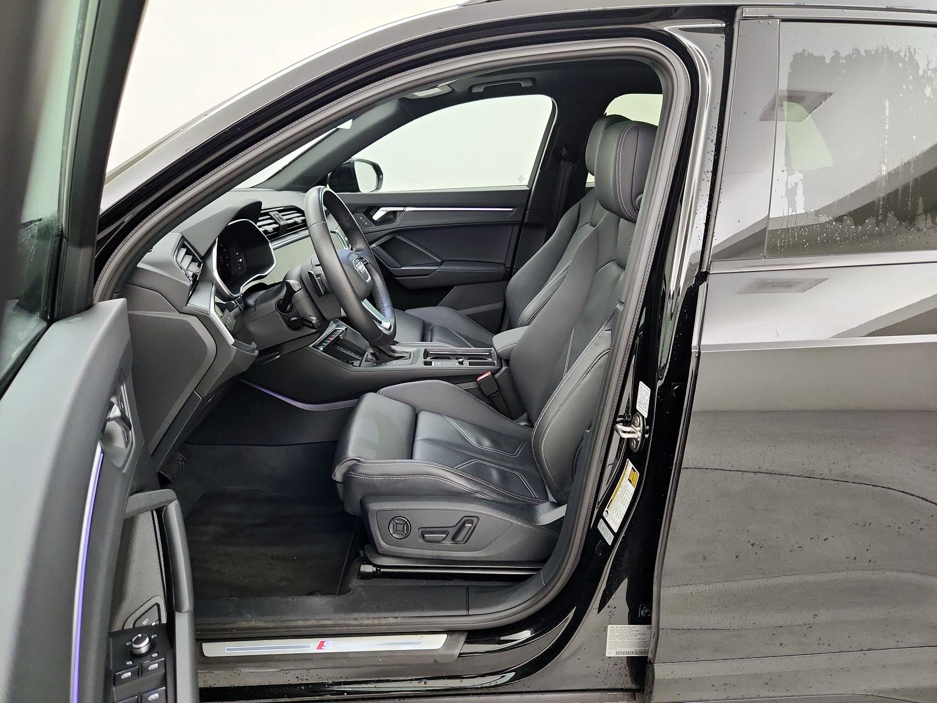 Thumbnail: 2024 Audi Q3 - 11