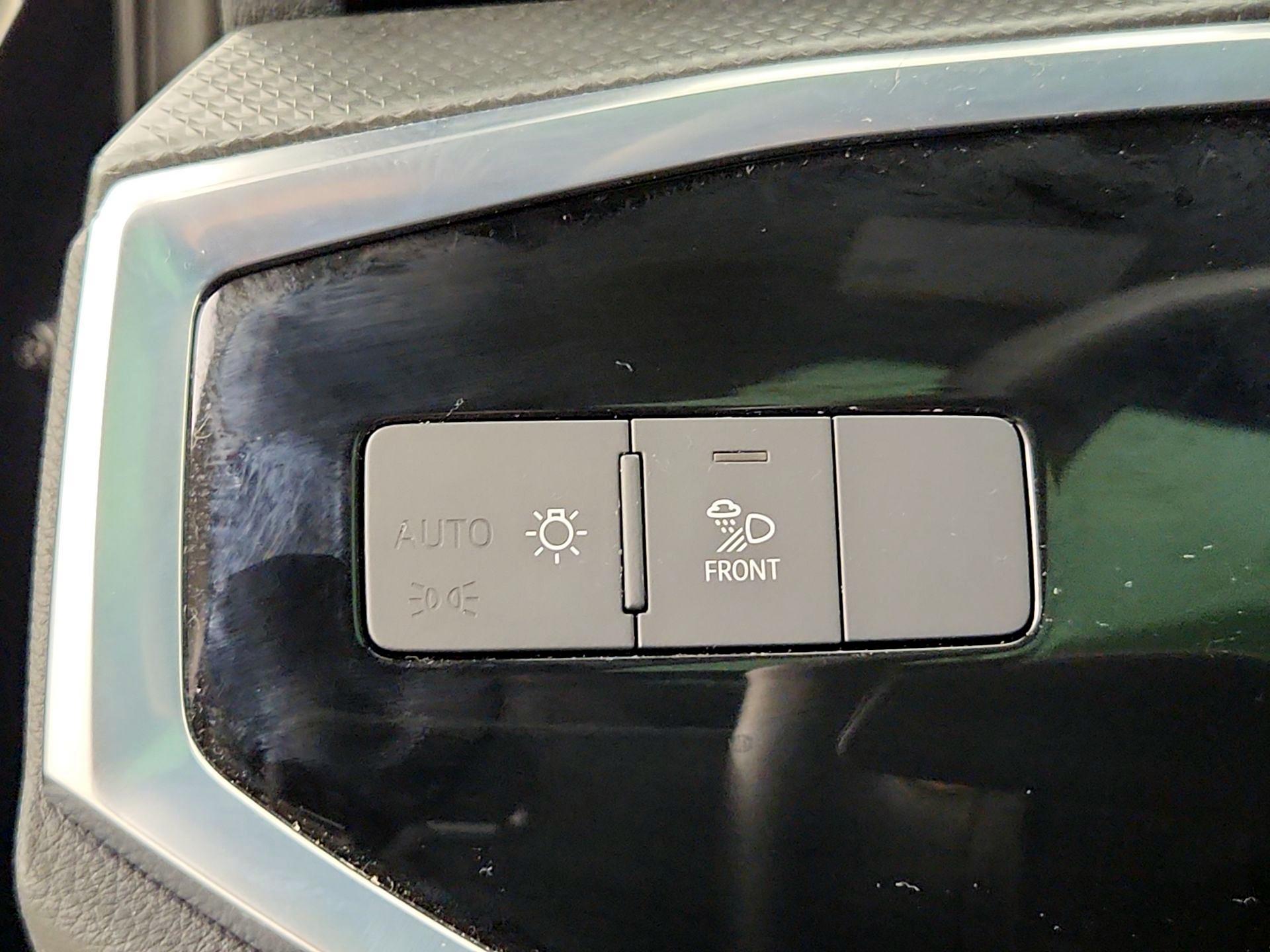 Thumbnail: 2024 Audi Q3 - 13