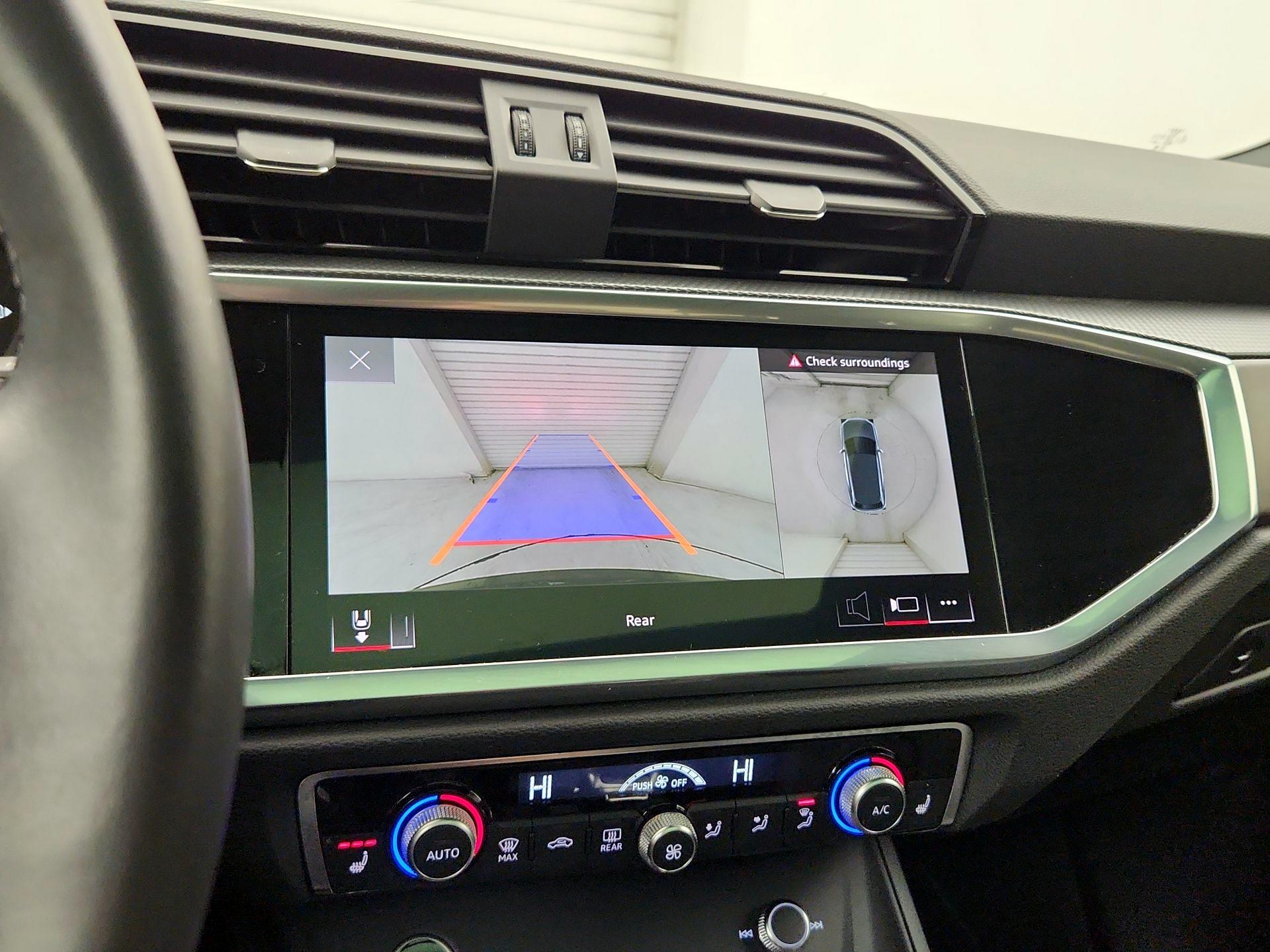 Thumbnail: 2024 Audi Q3 - 15