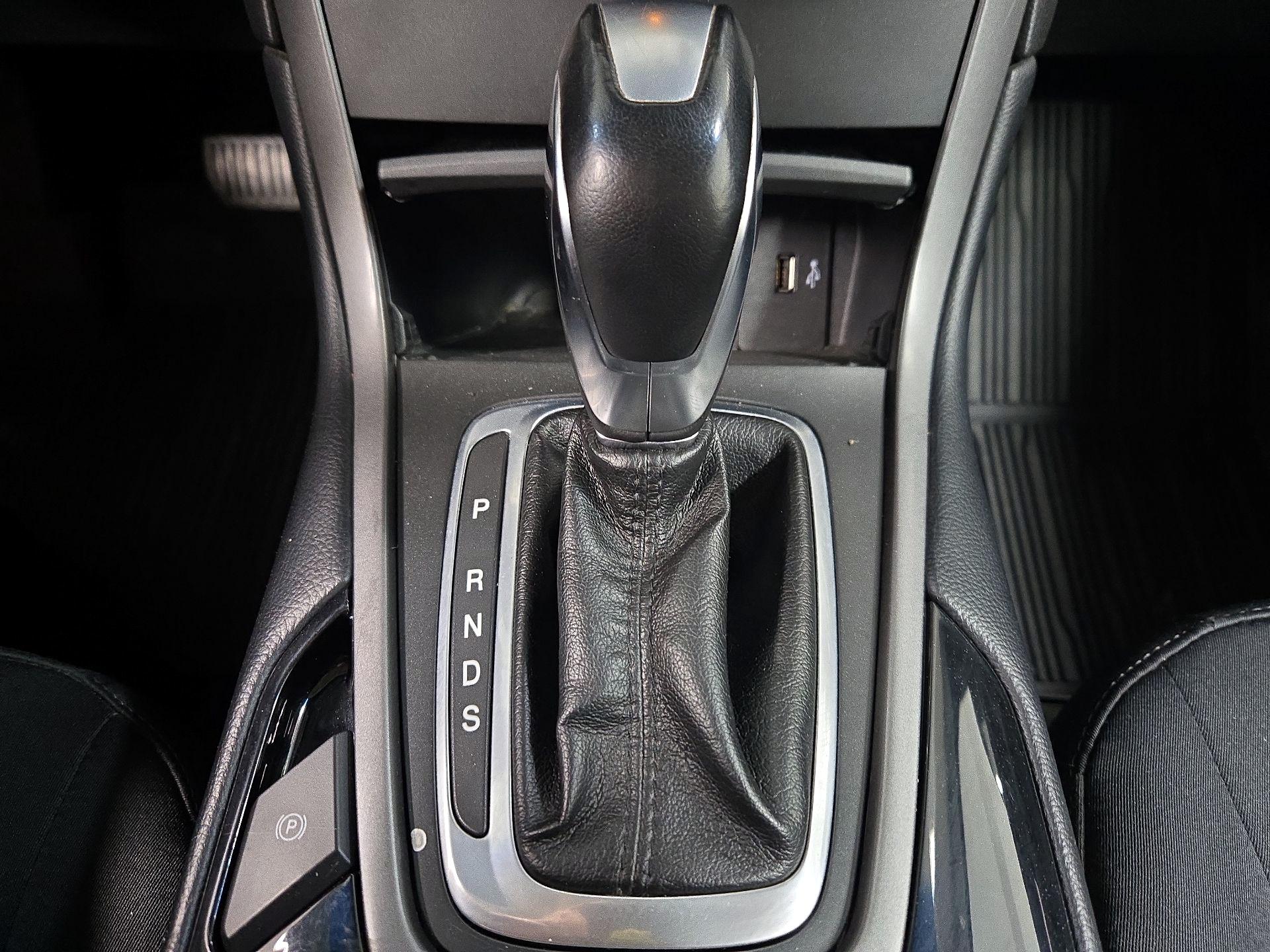 Thumbnail: 2018 Ford Edge - 17