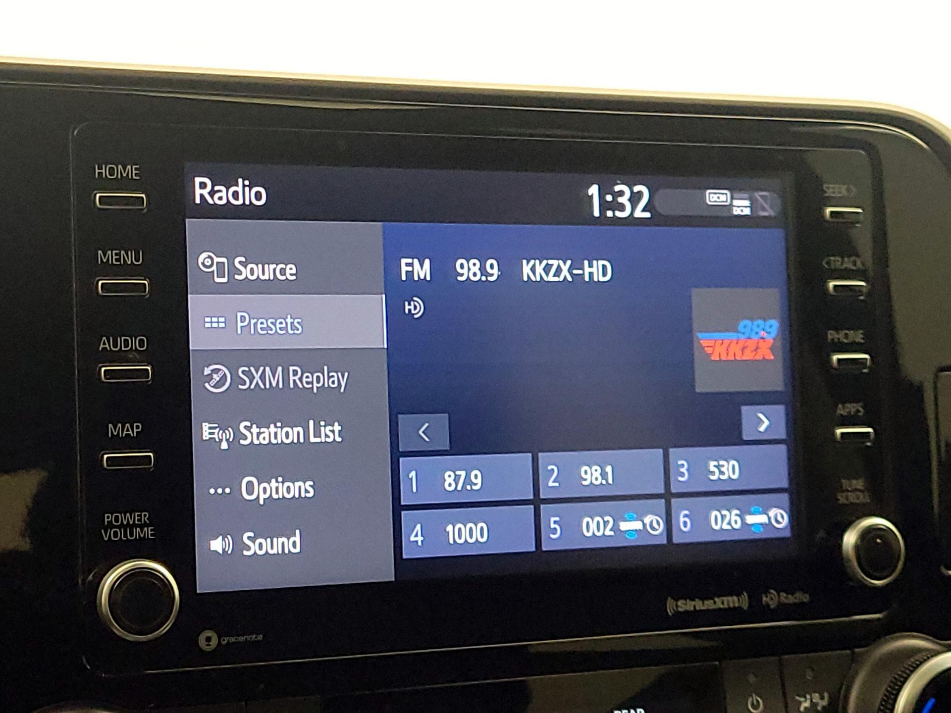 Thumbnail: 2021 Toyota Highlander - 16