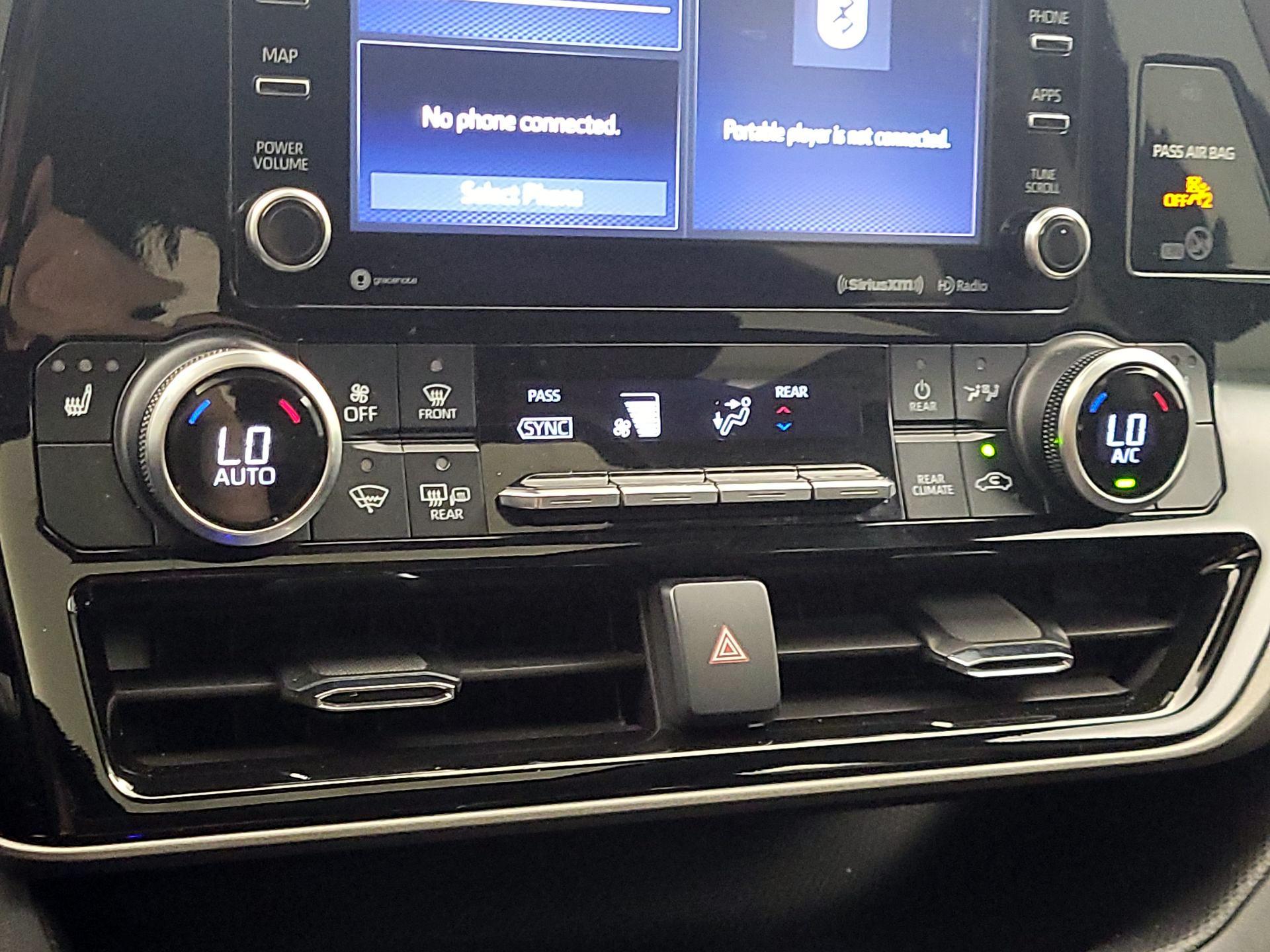 Thumbnail: 2021 Toyota Highlander - 17