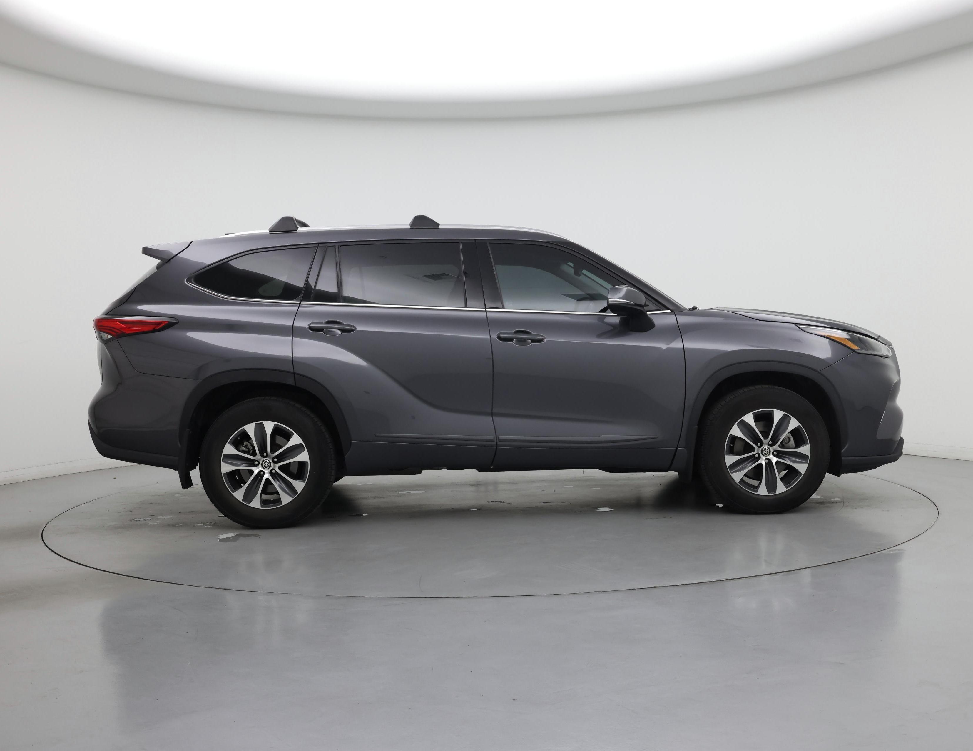 Thumbnail: 2021 Toyota Highlander - 7
